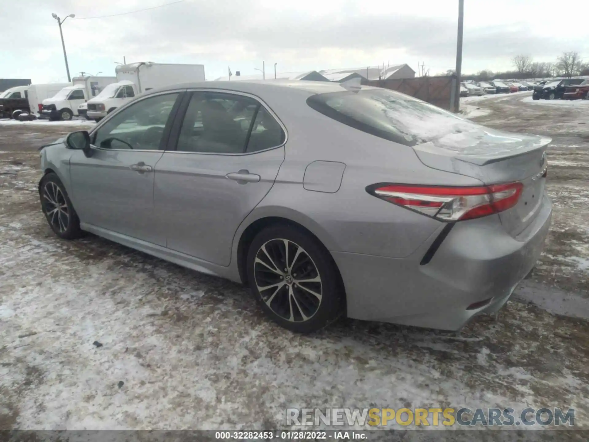 3 Photograph of a damaged car 4T1M11BK5LU009868 TOYOTA CAMRY 2020