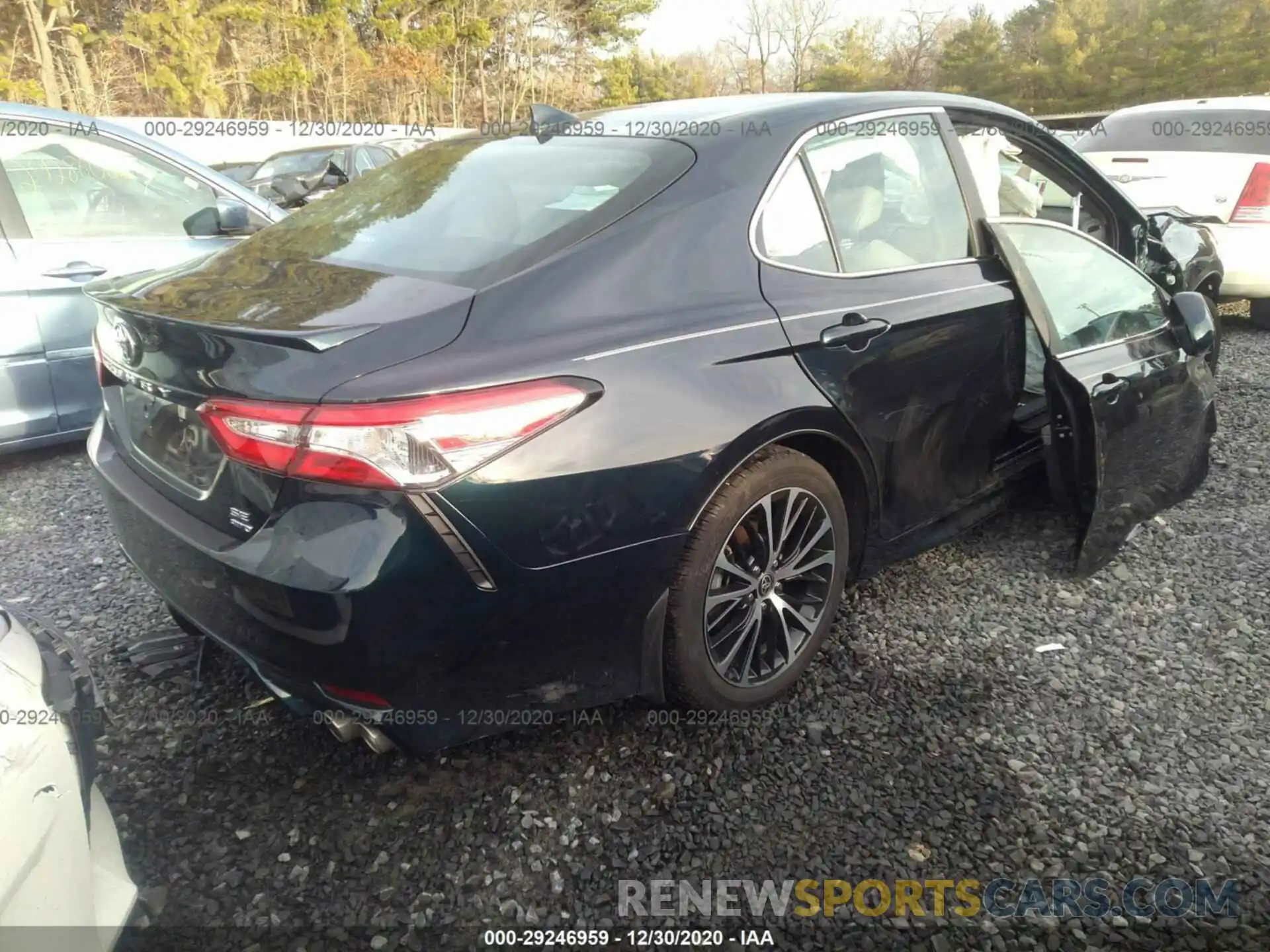 4 Photograph of a damaged car 4T1M11BK5LU010194 TOYOTA CAMRY 2020