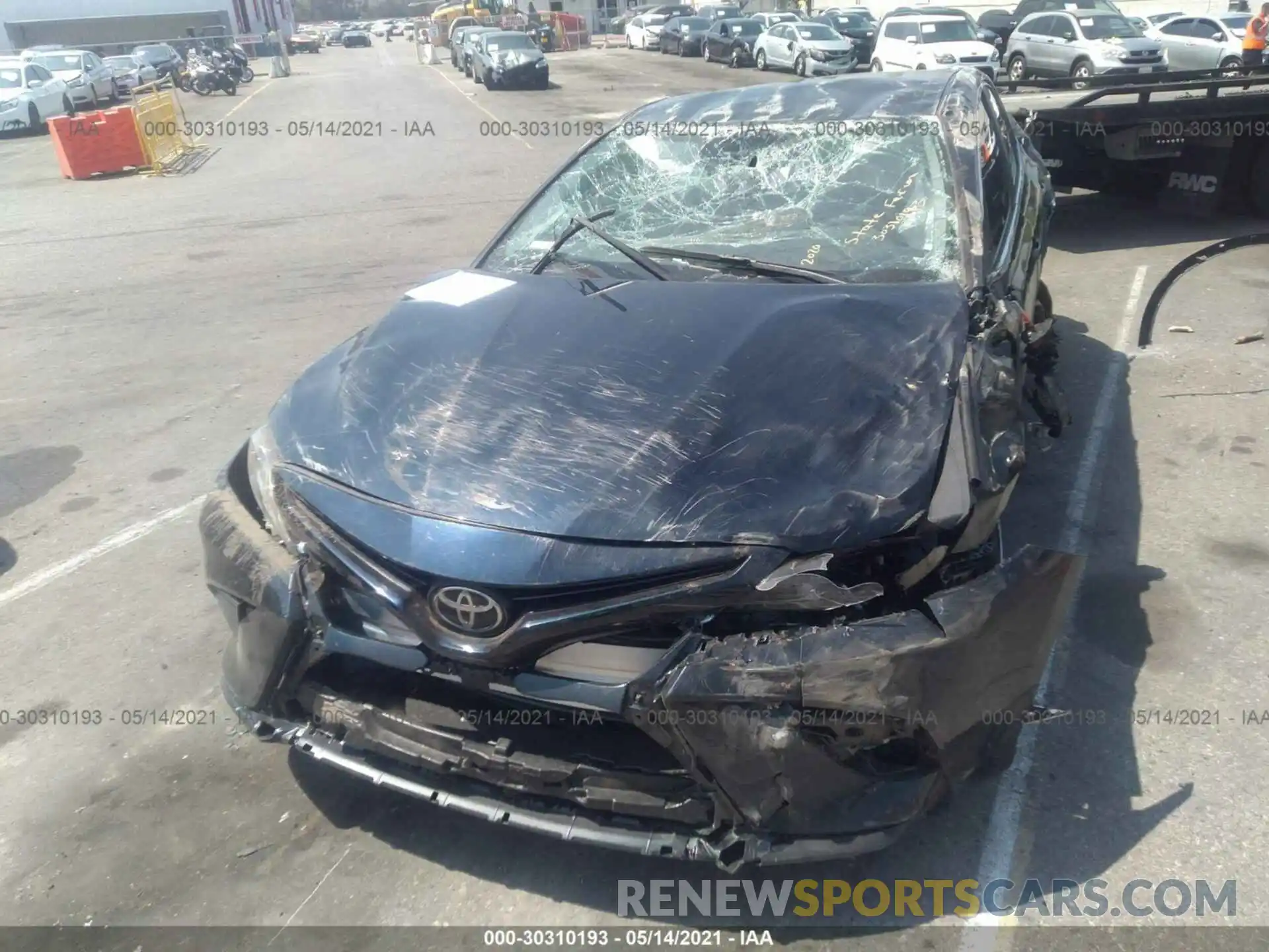 6 Photograph of a damaged car 4T1M11BK7LU009130 TOYOTA CAMRY 2020