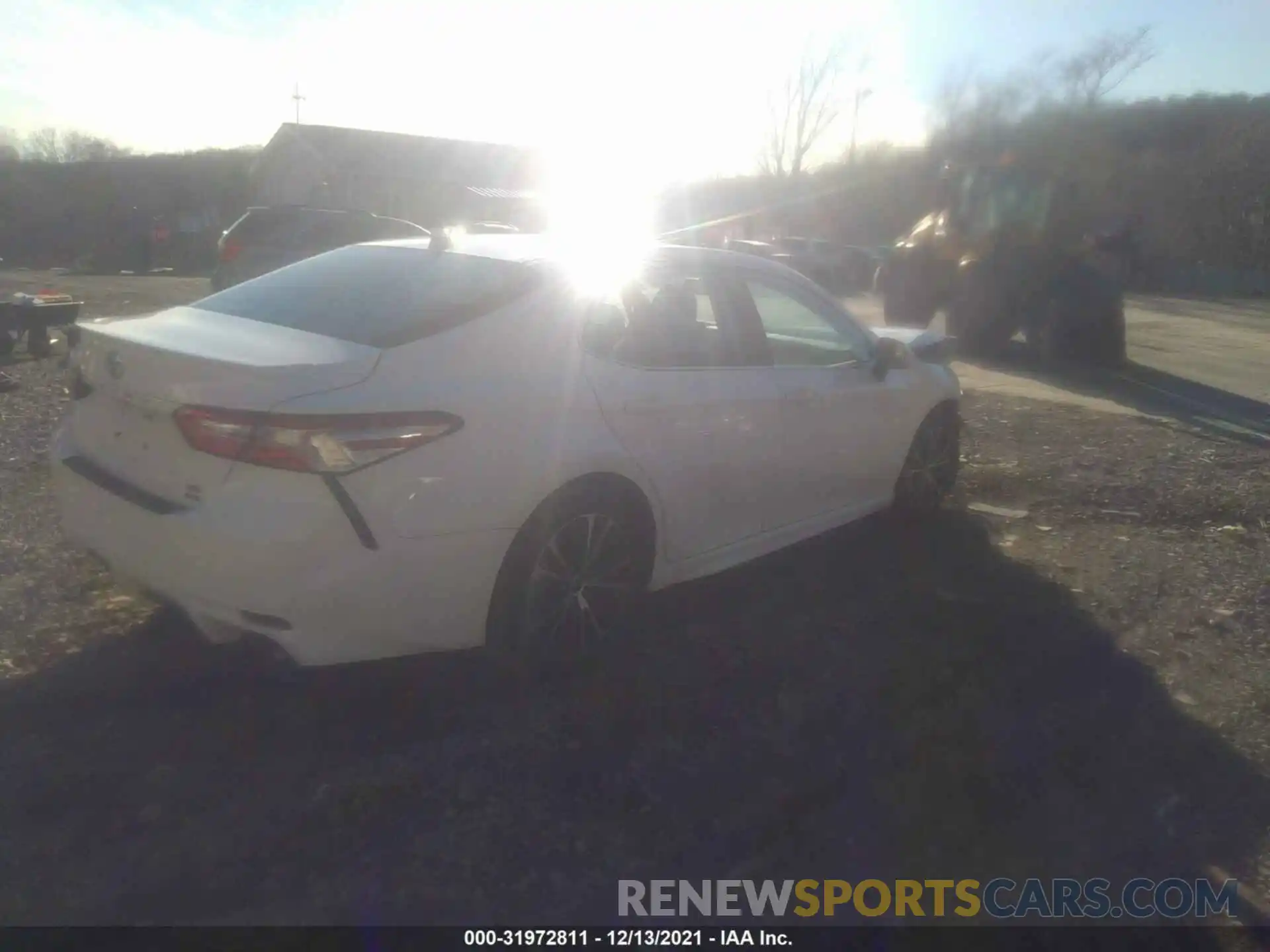 4 Photograph of a damaged car 4T1M11BK9LU012370 TOYOTA CAMRY 2020