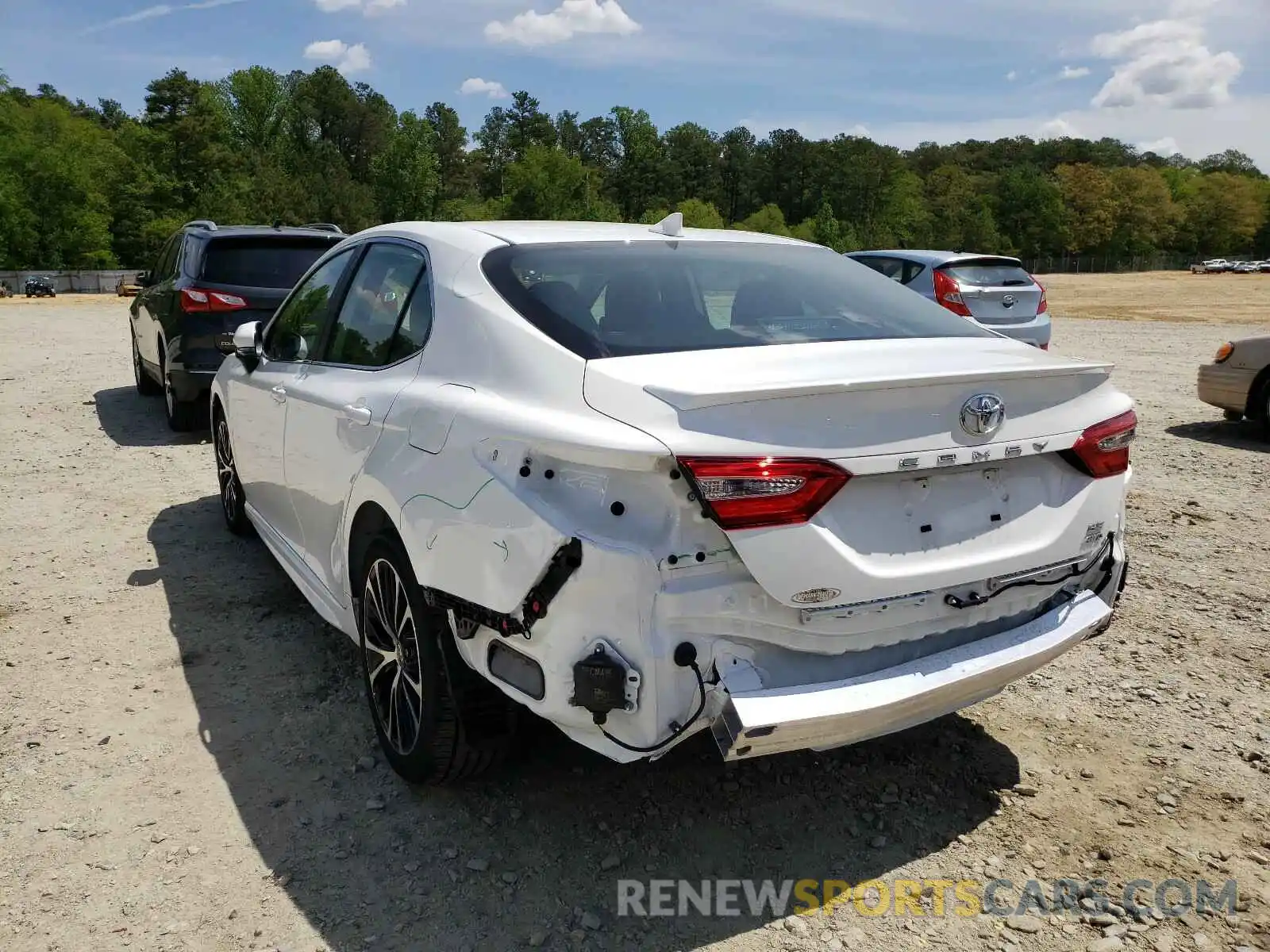 3 Photograph of a damaged car 4T1M11BKXLU014841 TOYOTA CAMRY 2020