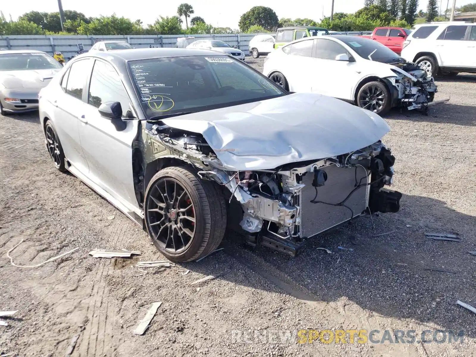 1 Photograph of a damaged car 4T1NZ1AK0LU036684 TOYOTA CAMRY 2020