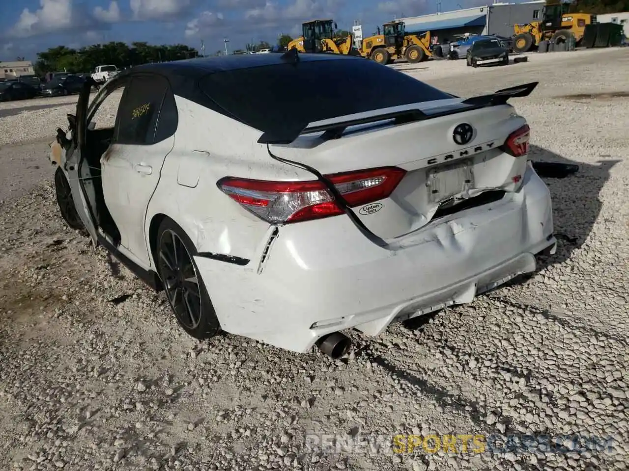 3 Photograph of a damaged car 4T1NZ1AK0LU041223 TOYOTA CAMRY 2020