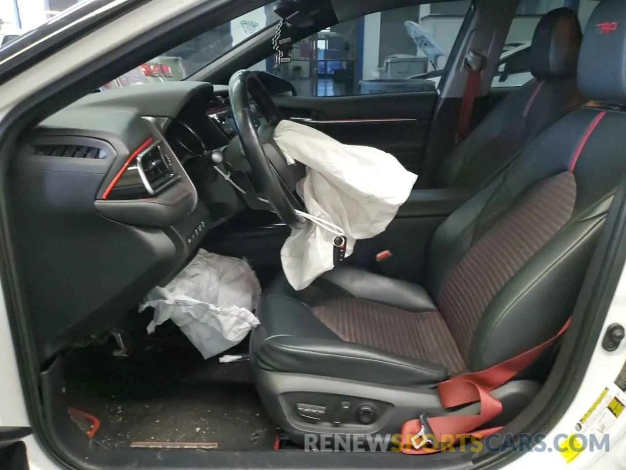 7 Photograph of a damaged car 4T1NZ1AK1LU047080 TOYOTA CAMRY 2020