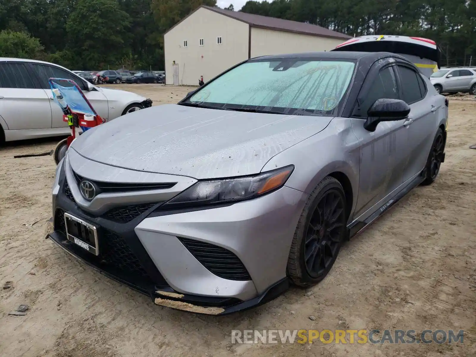 2 Photograph of a damaged car 4T1NZ1AK3LU038140 TOYOTA CAMRY 2020