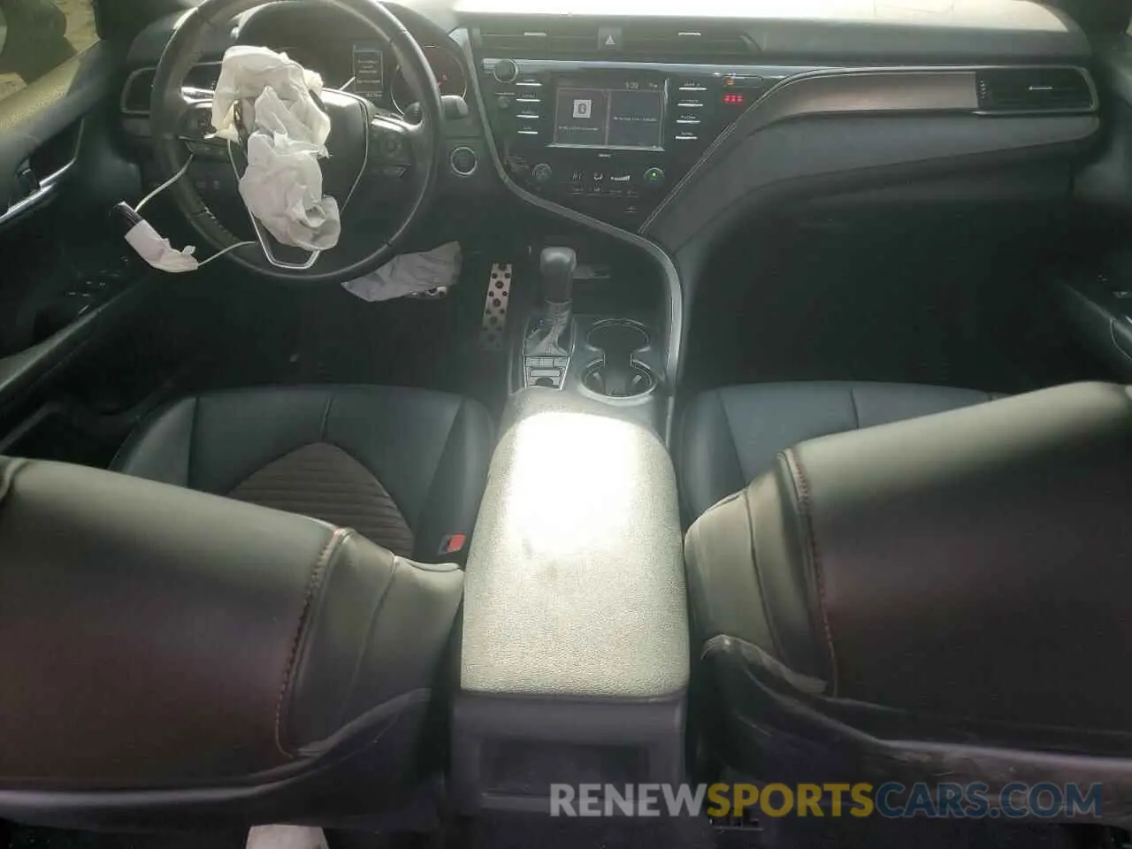 8 Photograph of a damaged car 4T1NZ1AK5LU034817 TOYOTA CAMRY 2020