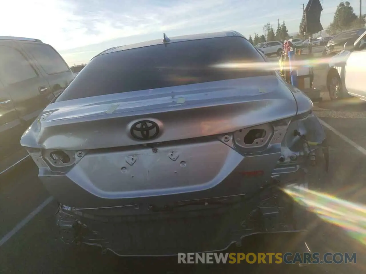 6 Photograph of a damaged car 4T1NZ1AK5LU045896 TOYOTA CAMRY 2020