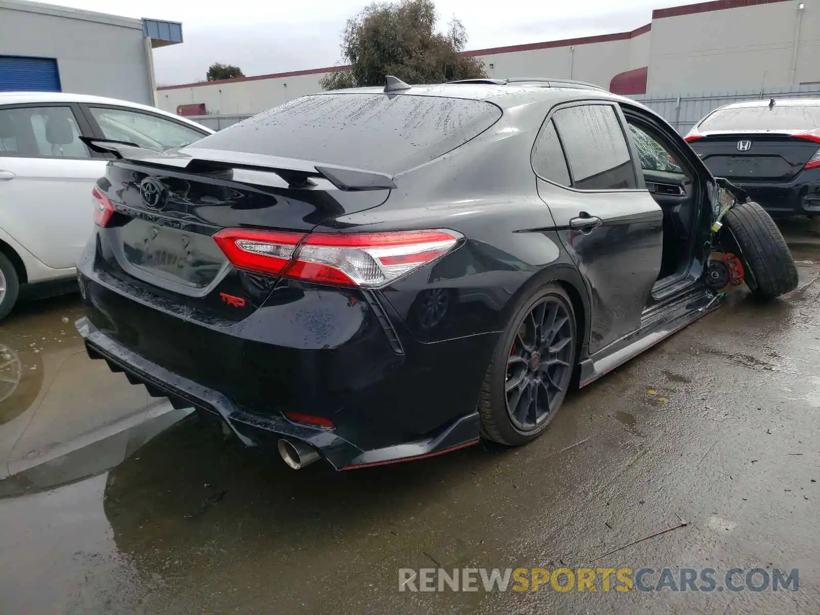 4 Photograph of a damaged car 4T1NZ1AK6LU035619 TOYOTA CAMRY 2020