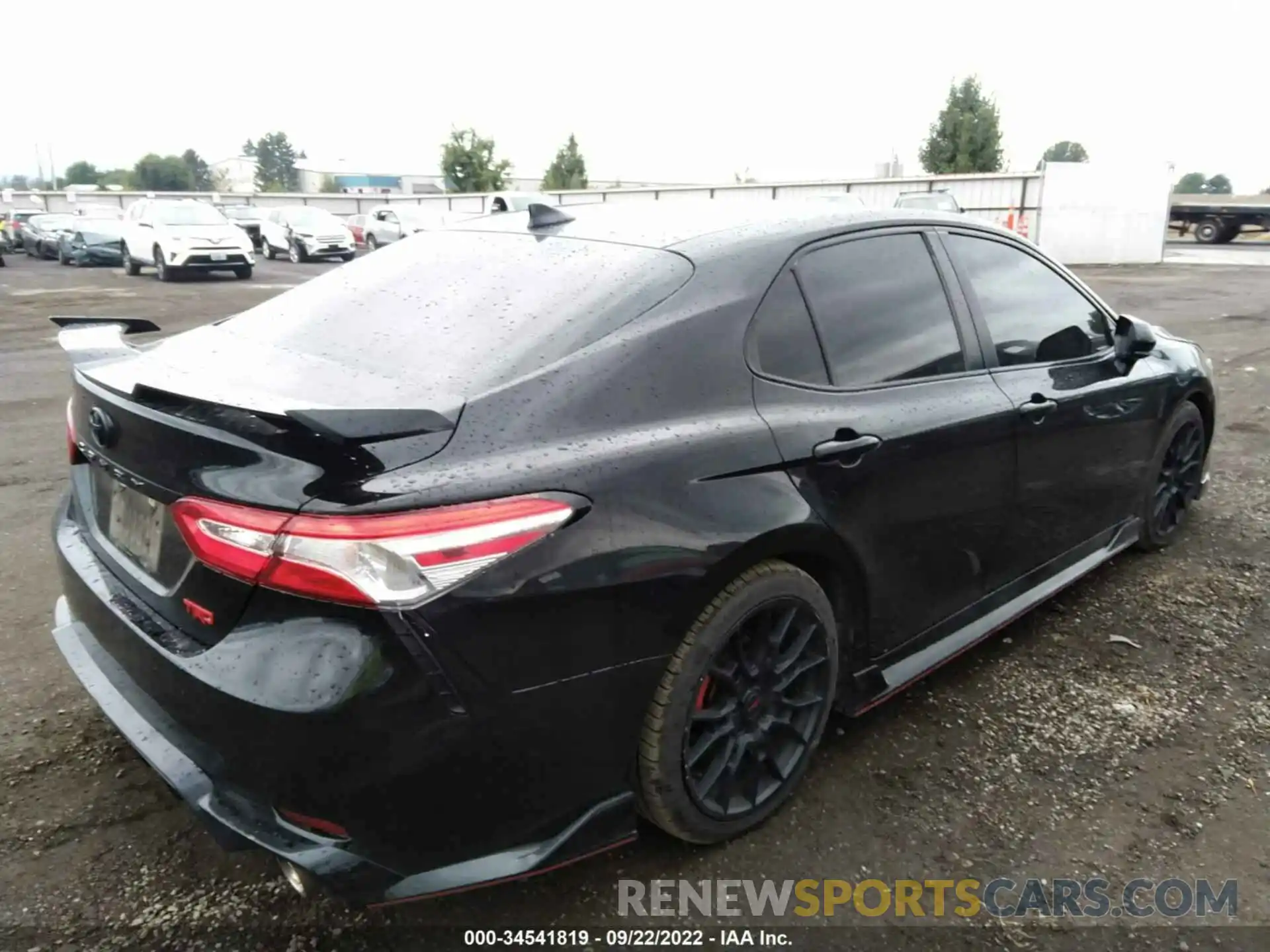 4 Photograph of a damaged car 4T1NZ1AK6LU038830 TOYOTA CAMRY 2020