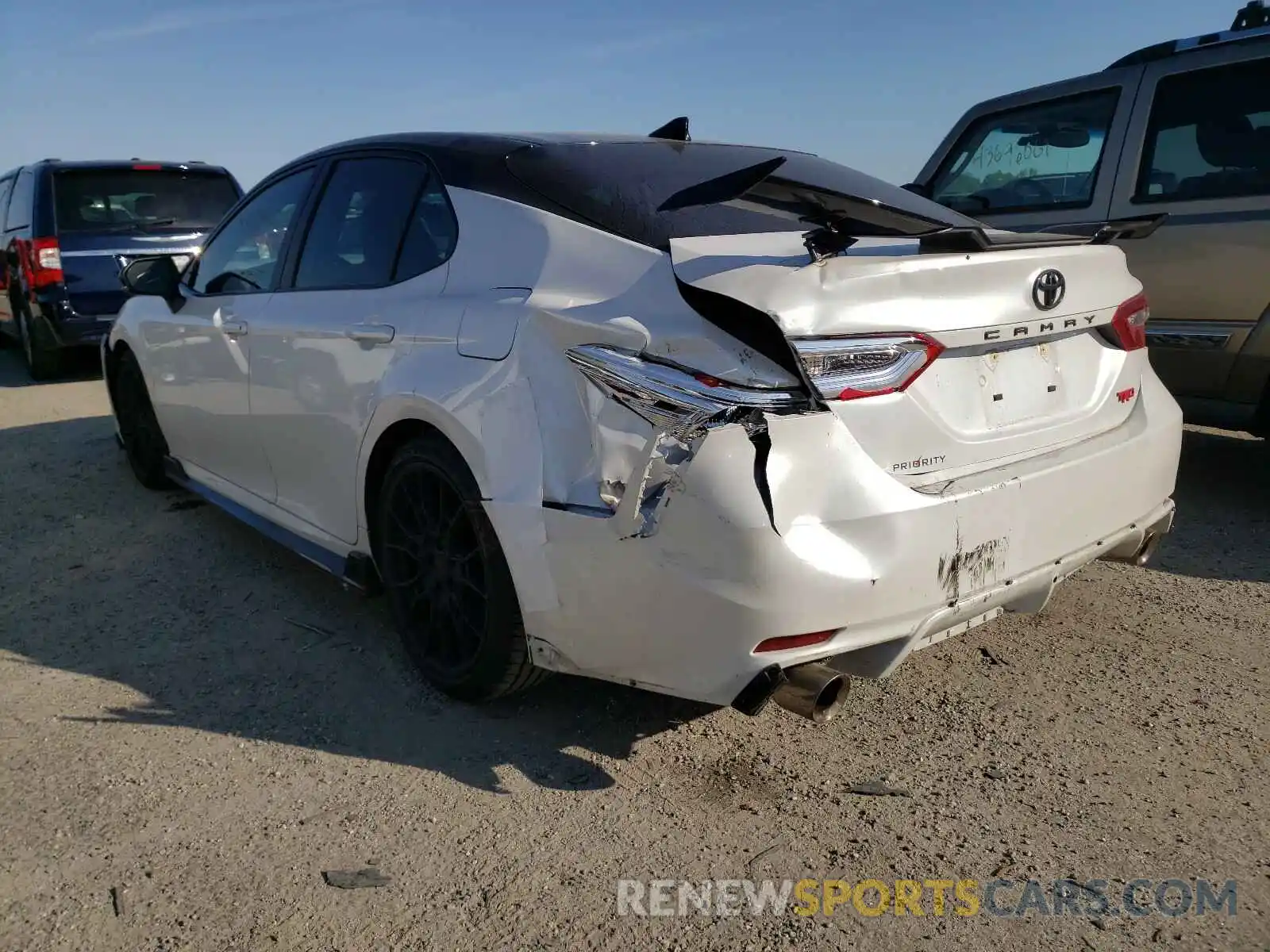 3 Photograph of a damaged car 4T1NZ1AK7LU035175 TOYOTA CAMRY 2020