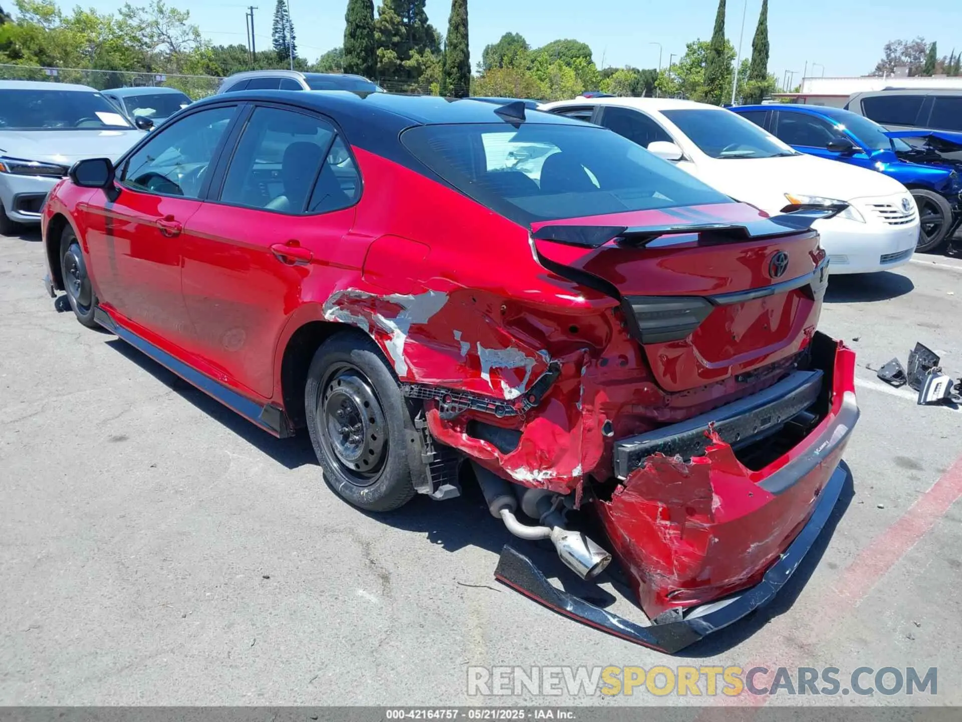 3 Photograph of a damaged car 4T1NZ1AK7LU036469 TOYOTA CAMRY 2020