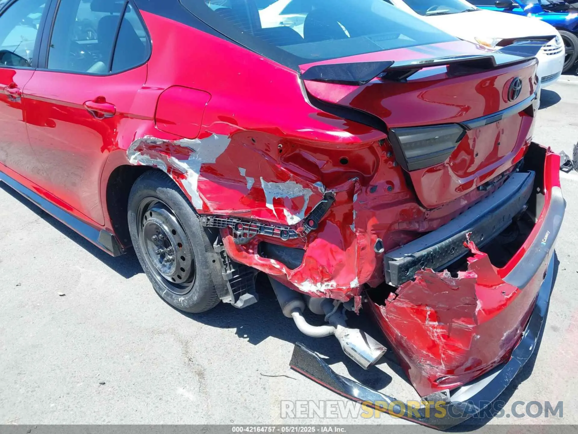 6 Photograph of a damaged car 4T1NZ1AK7LU036469 TOYOTA CAMRY 2020