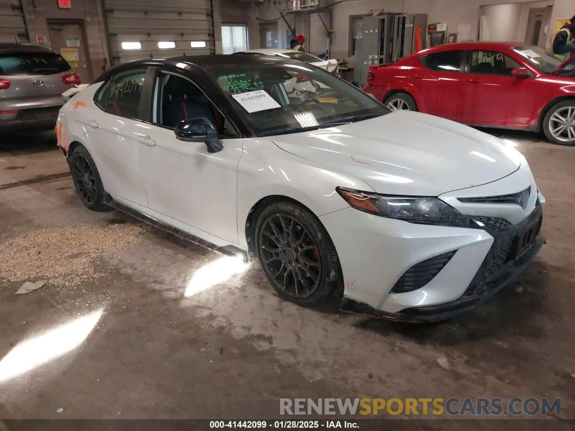 1 Photograph of a damaged car 4T1NZ1AK7LU040442 TOYOTA CAMRY 2020