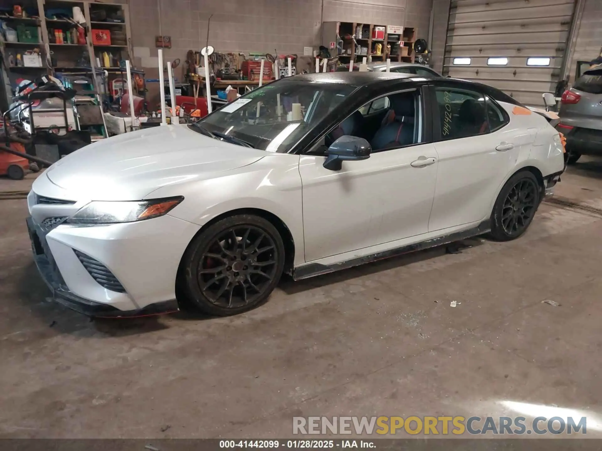 2 Photograph of a damaged car 4T1NZ1AK7LU040442 TOYOTA CAMRY 2020