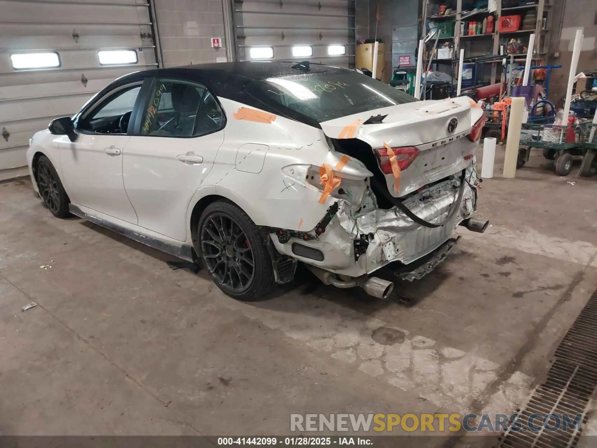 3 Photograph of a damaged car 4T1NZ1AK7LU040442 TOYOTA CAMRY 2020