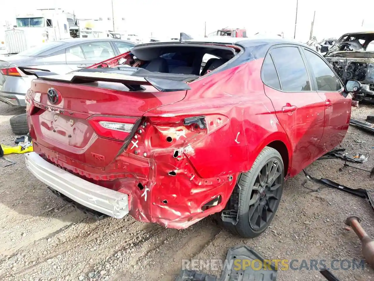 4 Photograph of a damaged car 4T1NZ1AK7LU042739 TOYOTA CAMRY 2020