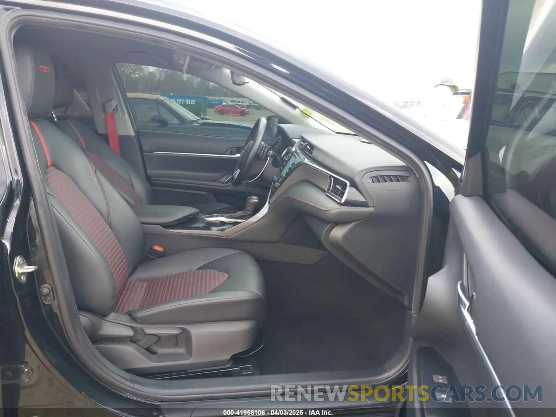 5 Photograph of a damaged car 4T1NZ1AK8LU037114 TOYOTA CAMRY 2020