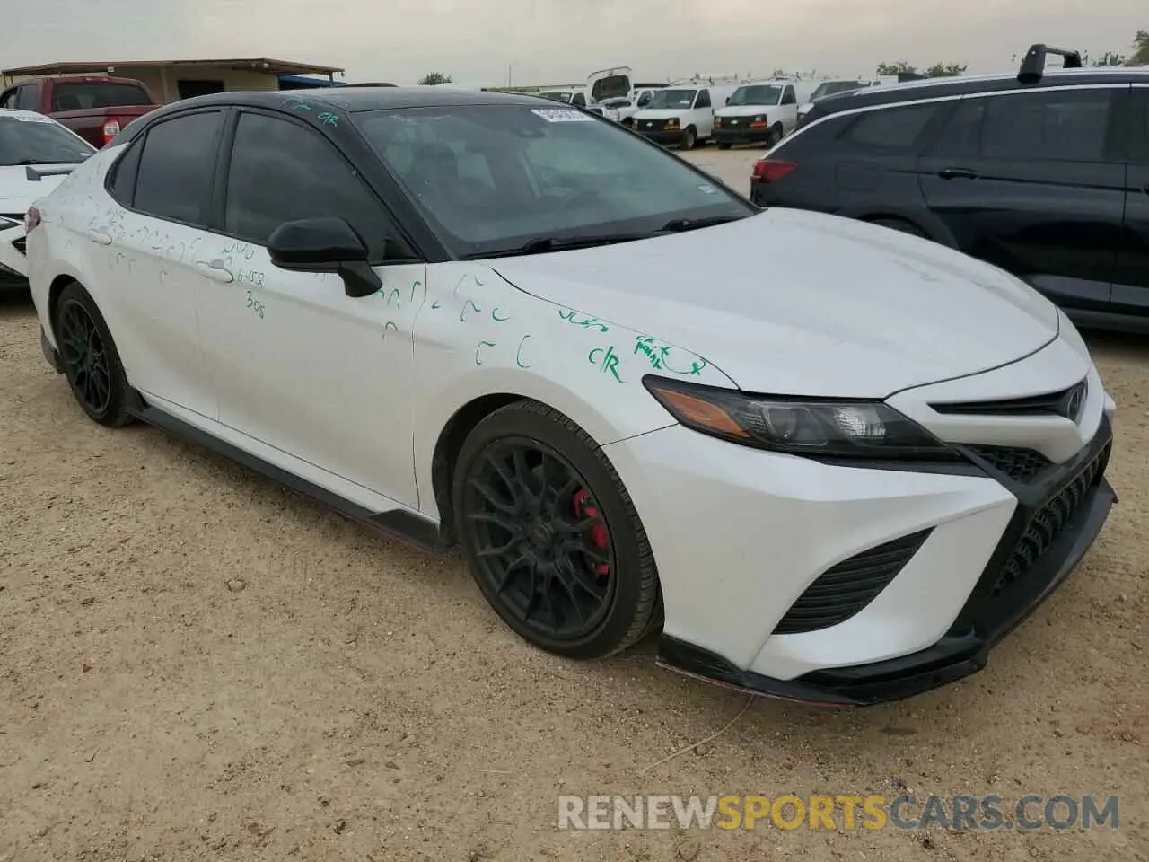 4 Photograph of a damaged car 4T1NZ1AK8LU046945 TOYOTA CAMRY 2020