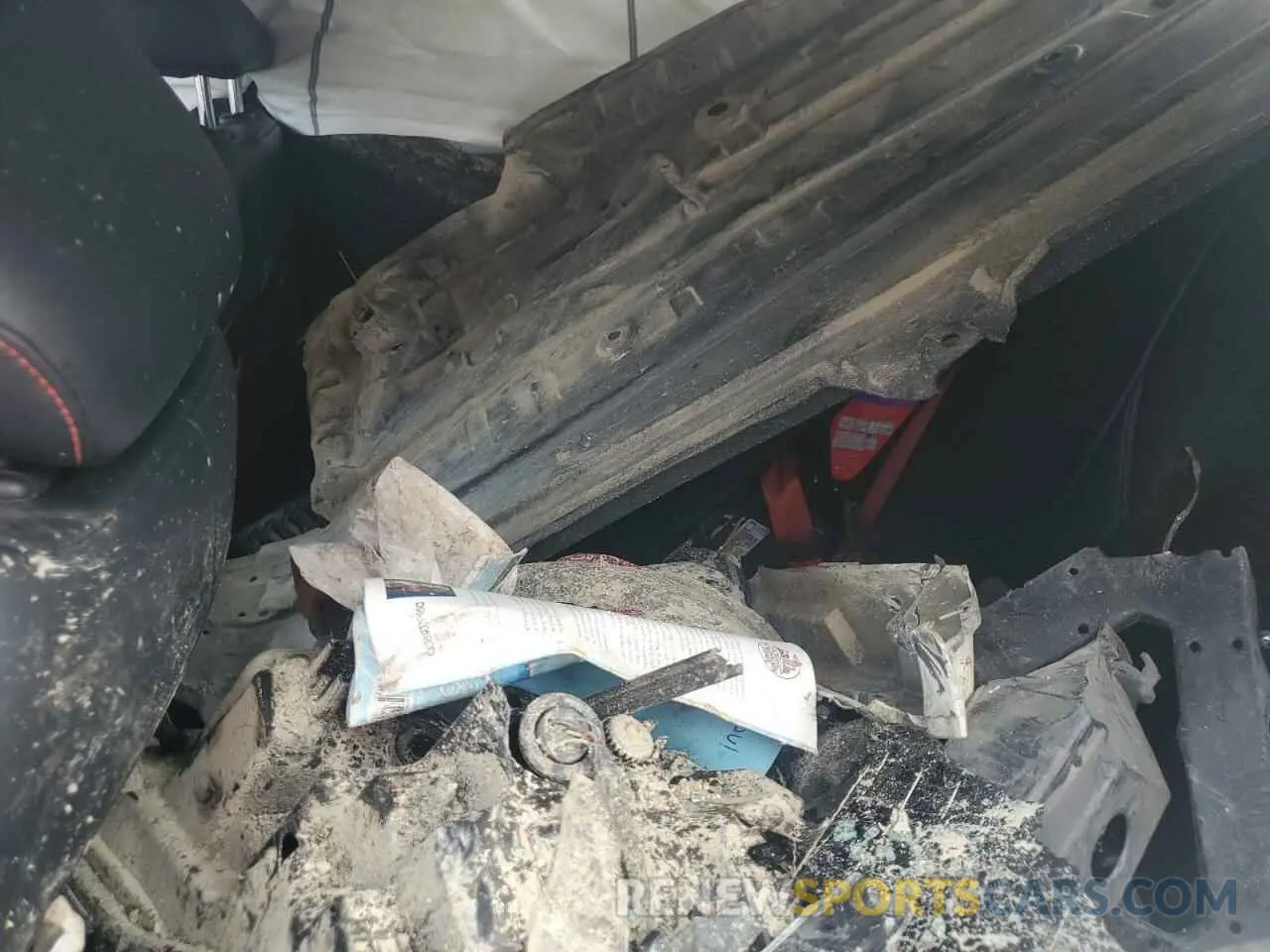 10 Photograph of a damaged car 4T1NZ1AK9LU040135 TOYOTA CAMRY 2020