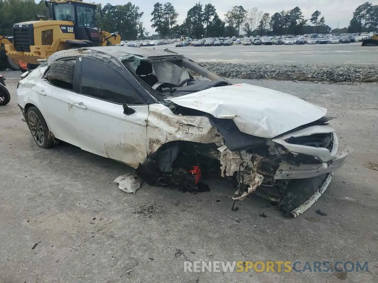 4 Photograph of a damaged car 4T1NZ1AK9LU040135 TOYOTA CAMRY 2020