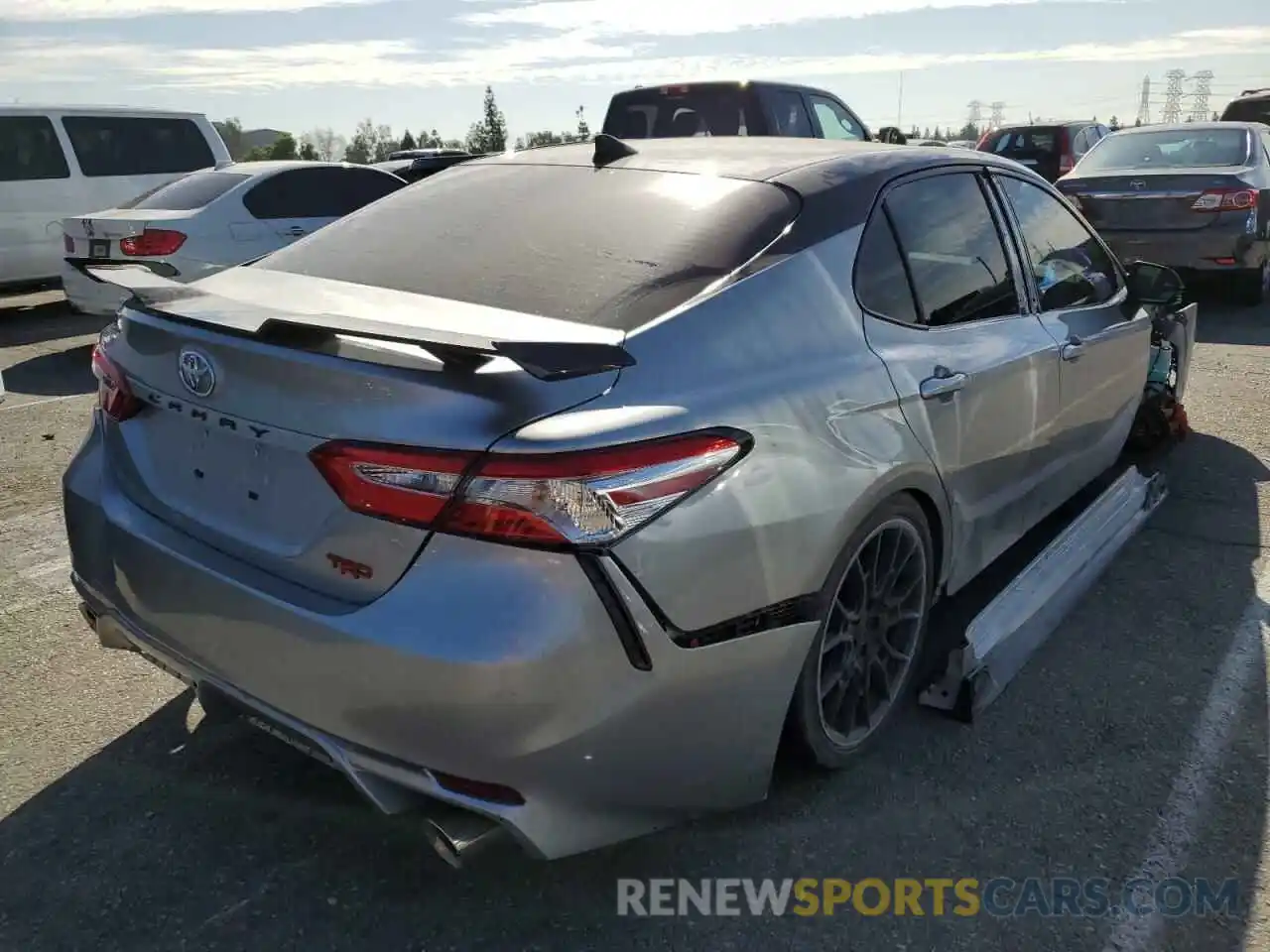 4 Photograph of a damaged car 4T1NZ1AK9LU042175 TOYOTA CAMRY 2020