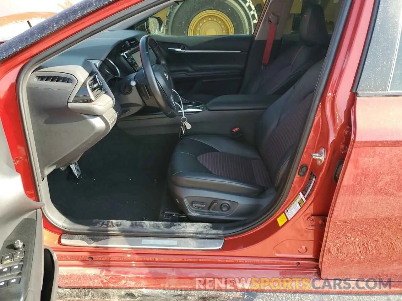 7 Photograph of a damaged car 4T1NZ1AKXLU037115 TOYOTA CAMRY 2020