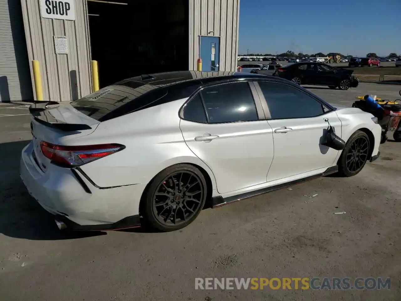 3 Photograph of a damaged car 4T1NZ1AKXLU040466 TOYOTA CAMRY 2020