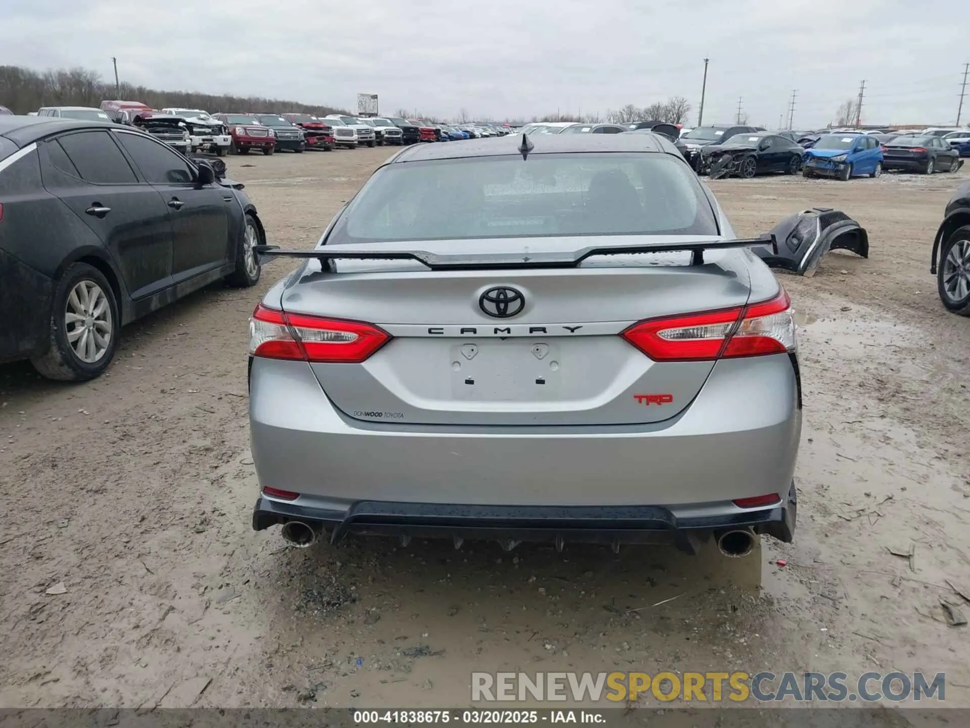 17 Photograph of a damaged car 4T1NZ1AKXLU043917 TOYOTA CAMRY 2020