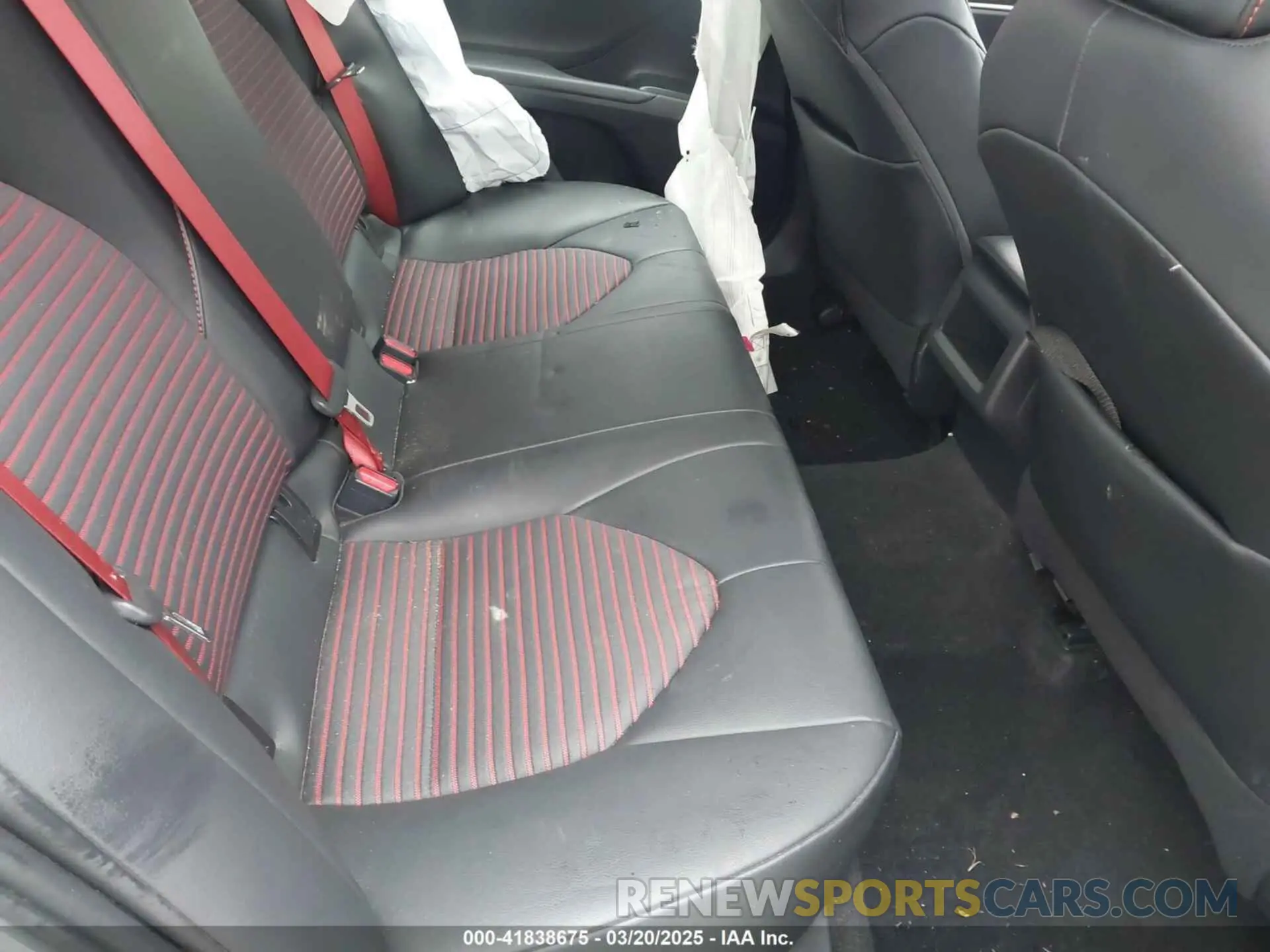 8 Photograph of a damaged car 4T1NZ1AKXLU043917 TOYOTA CAMRY 2020