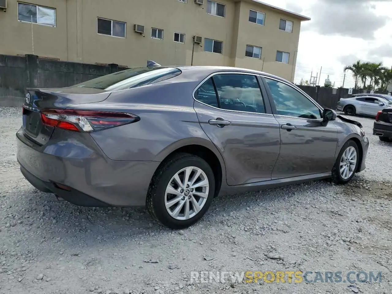 3 Photograph of a damaged car 4T1C11AK0MU437782 TOYOTA CAMRY 2021