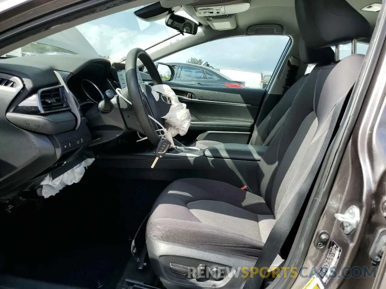 7 Photograph of a damaged car 4T1C11AK0MU437782 TOYOTA CAMRY 2021