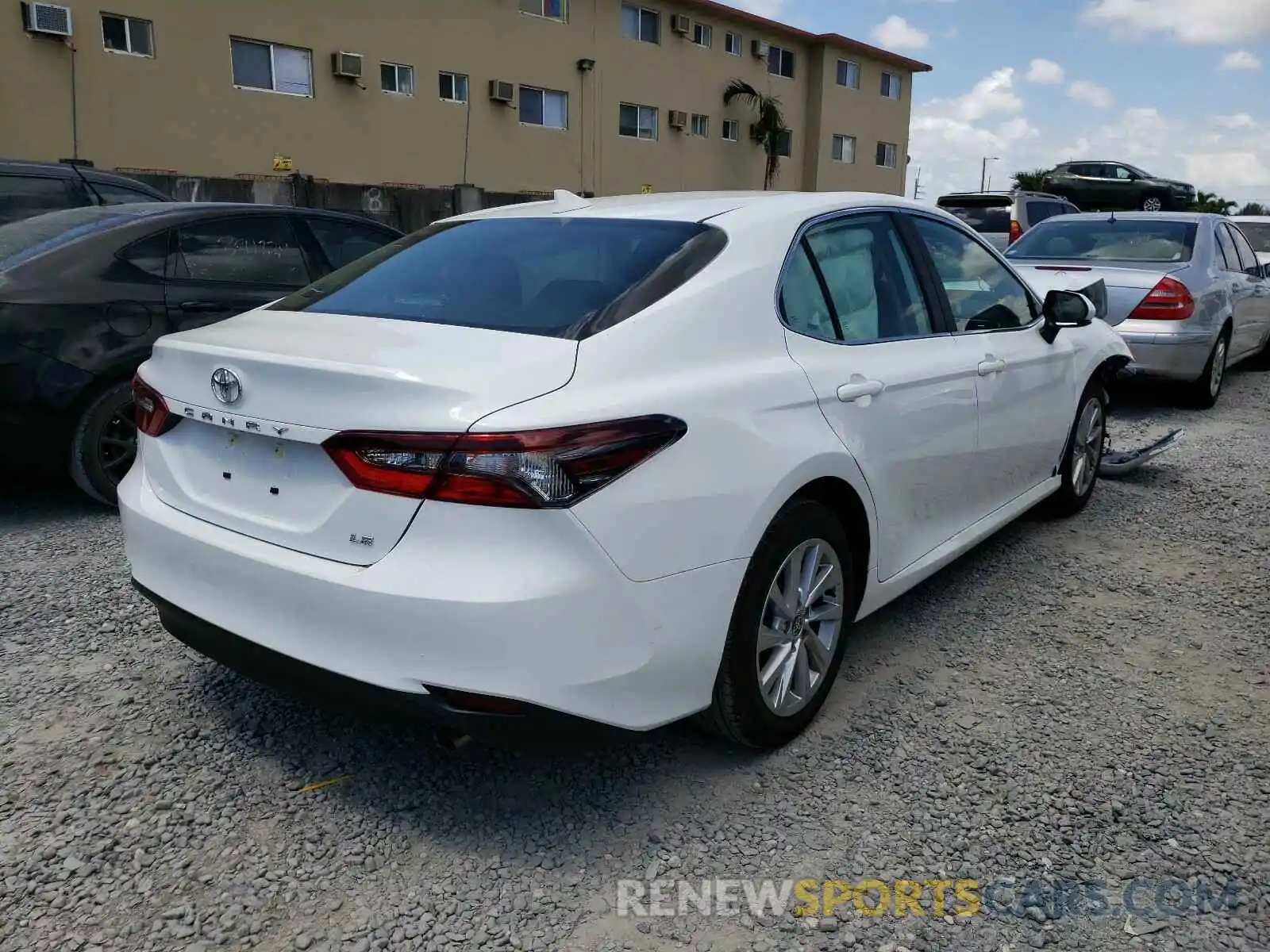 4 Photograph of a damaged car 4T1C11AK0MU439080 TOYOTA CAMRY 2021