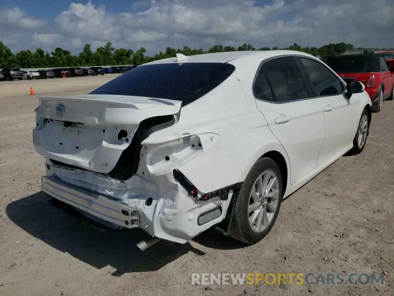 4 Photograph of a damaged car 4T1C11AK0MU460088 TOYOTA CAMRY 2021