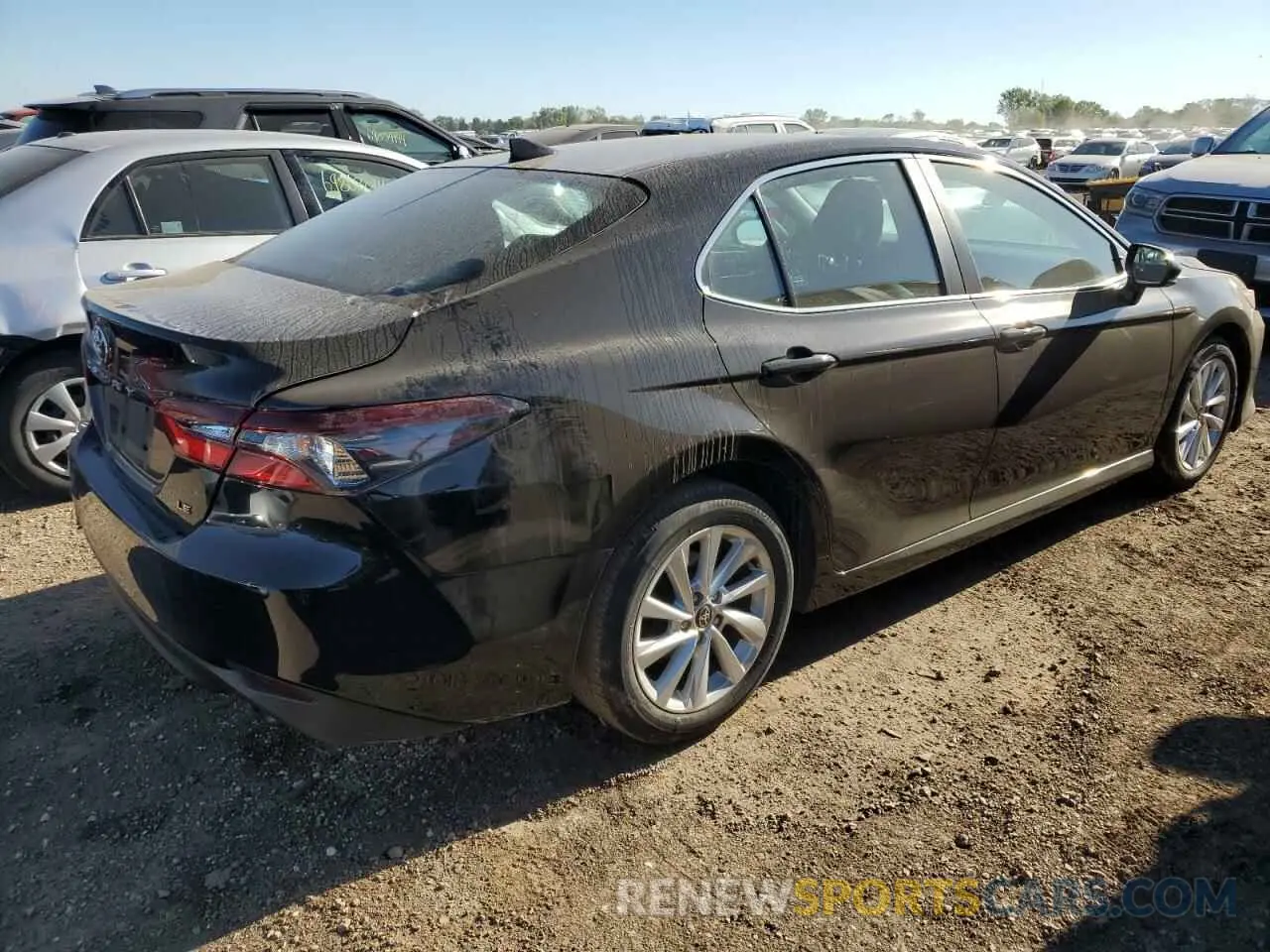 3 Photograph of a damaged car 4T1C11AK0MU463797 TOYOTA CAMRY 2021