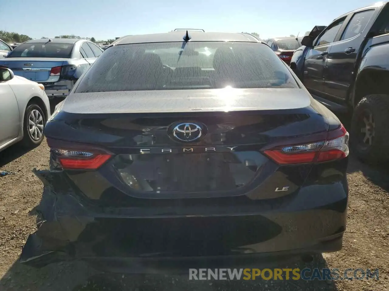 6 Photograph of a damaged car 4T1C11AK0MU463797 TOYOTA CAMRY 2021