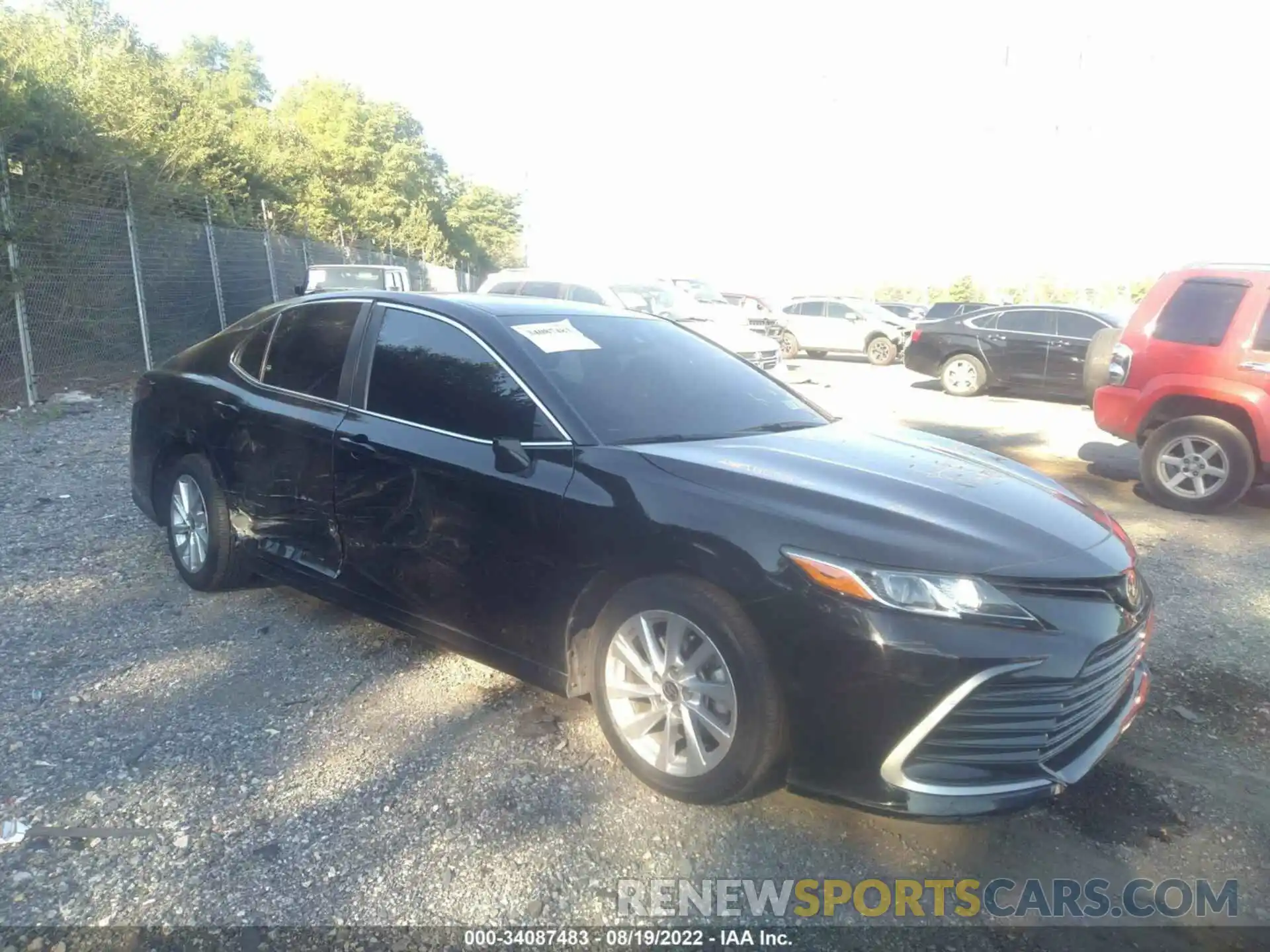 1 Photograph of a damaged car 4T1C11AK0MU553855 TOYOTA CAMRY 2021