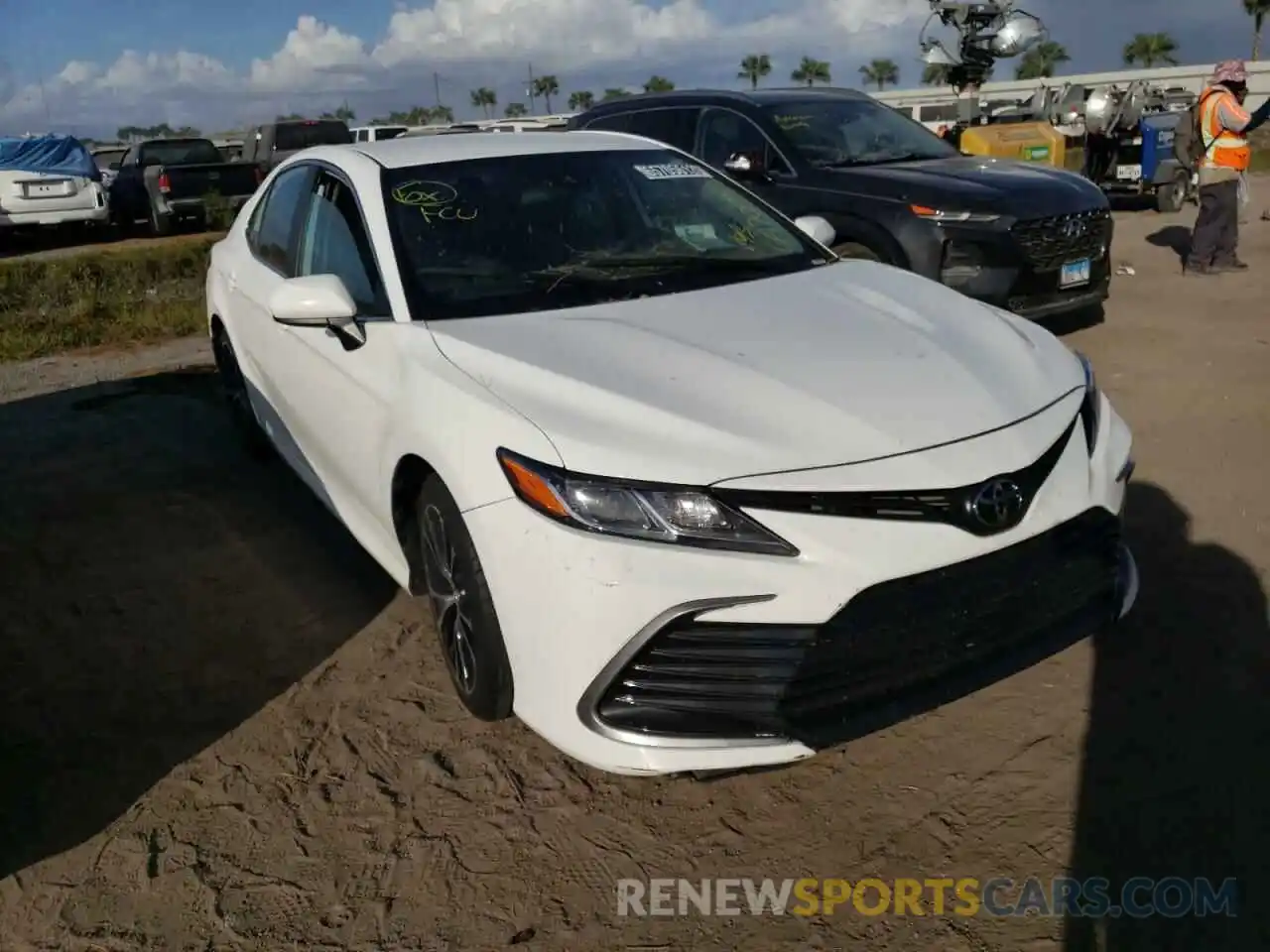 4 Photograph of a damaged car 4T1C11AK0MU574902 TOYOTA CAMRY 2021