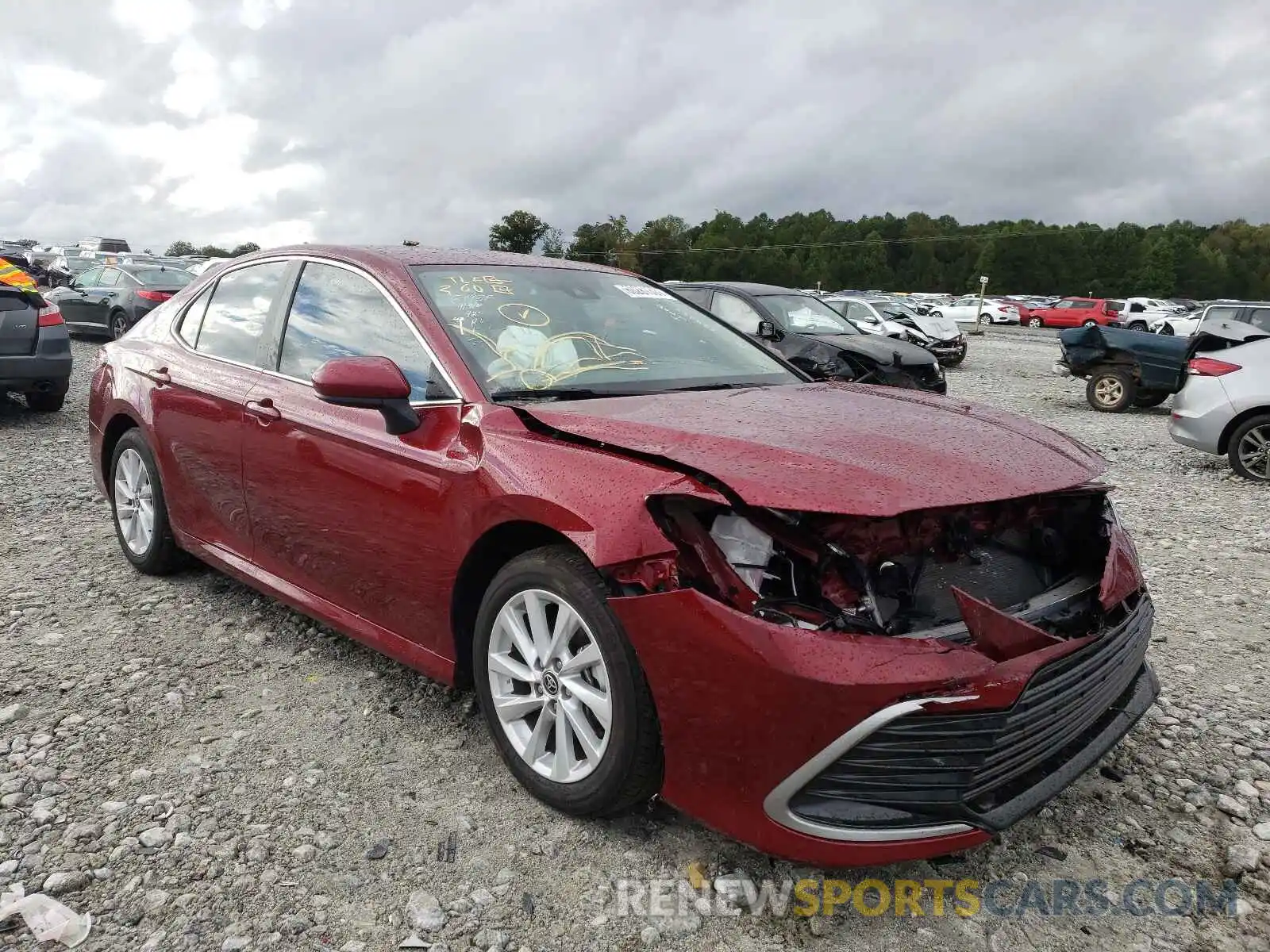 1 Photograph of a damaged car 4T1C11AK0MU579257 TOYOTA CAMRY 2021