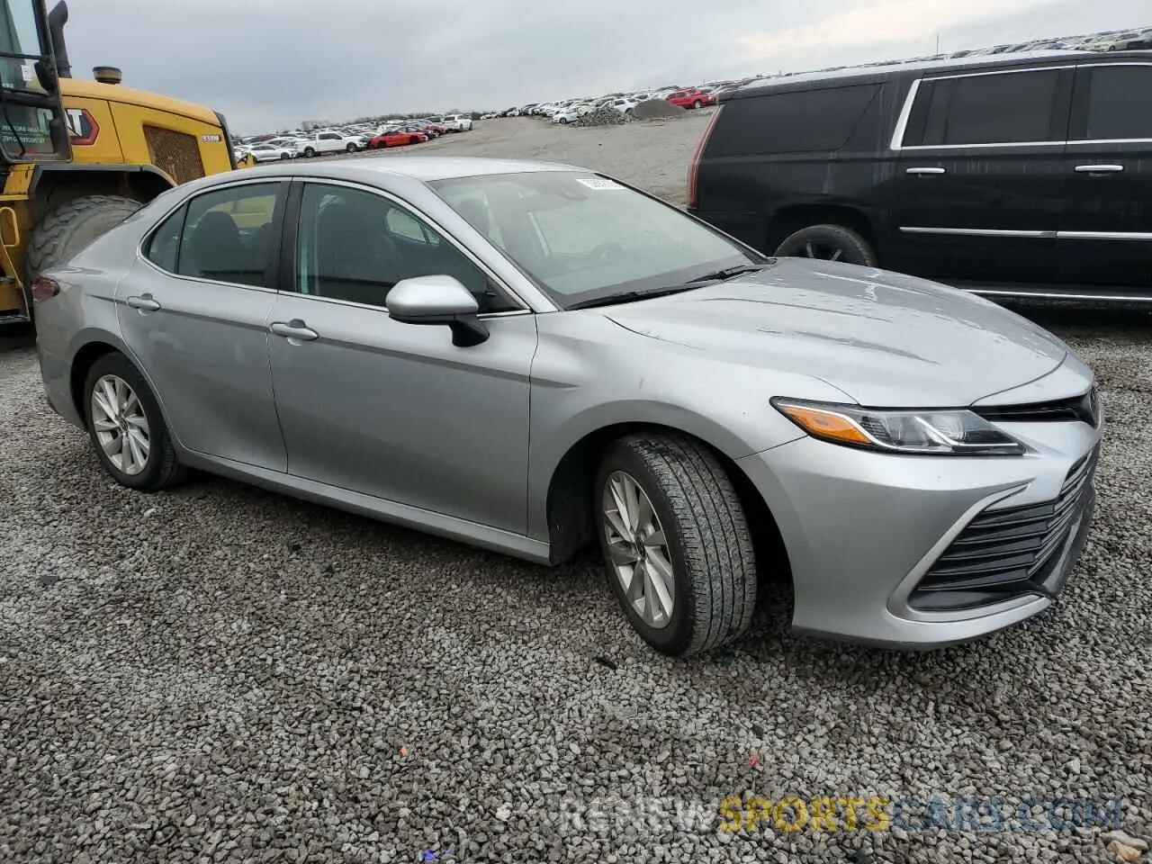 4 Photograph of a damaged car 4T1C11AK0MU608899 TOYOTA CAMRY 2021