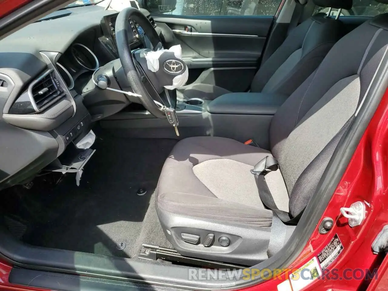 7 Photograph of a damaged car 4T1C11AK0MU610703 TOYOTA CAMRY 2021