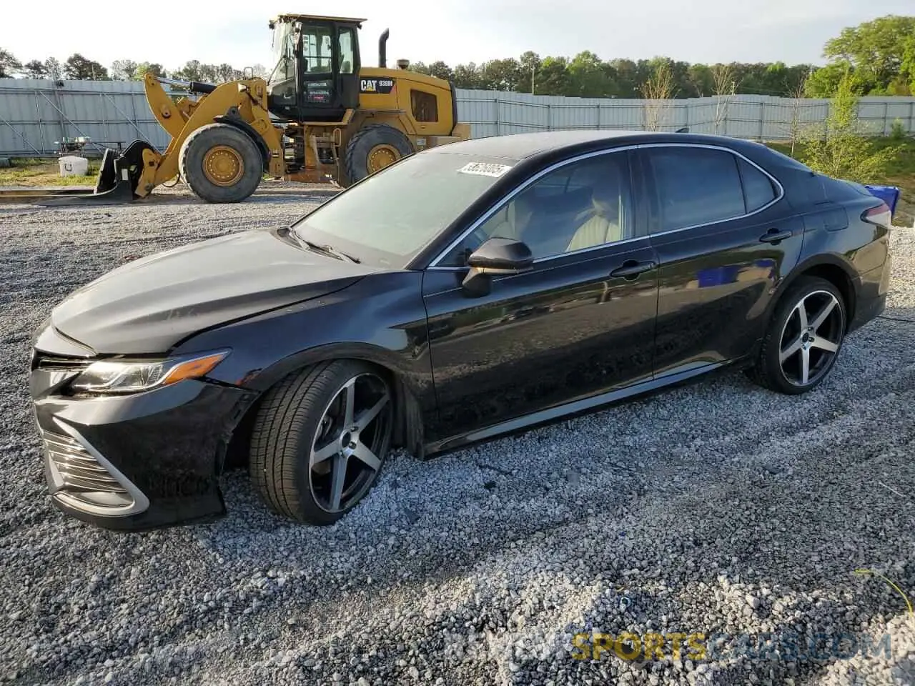 1 Photograph of a damaged car 4T1C11AK1MU408081 TOYOTA CAMRY 2021