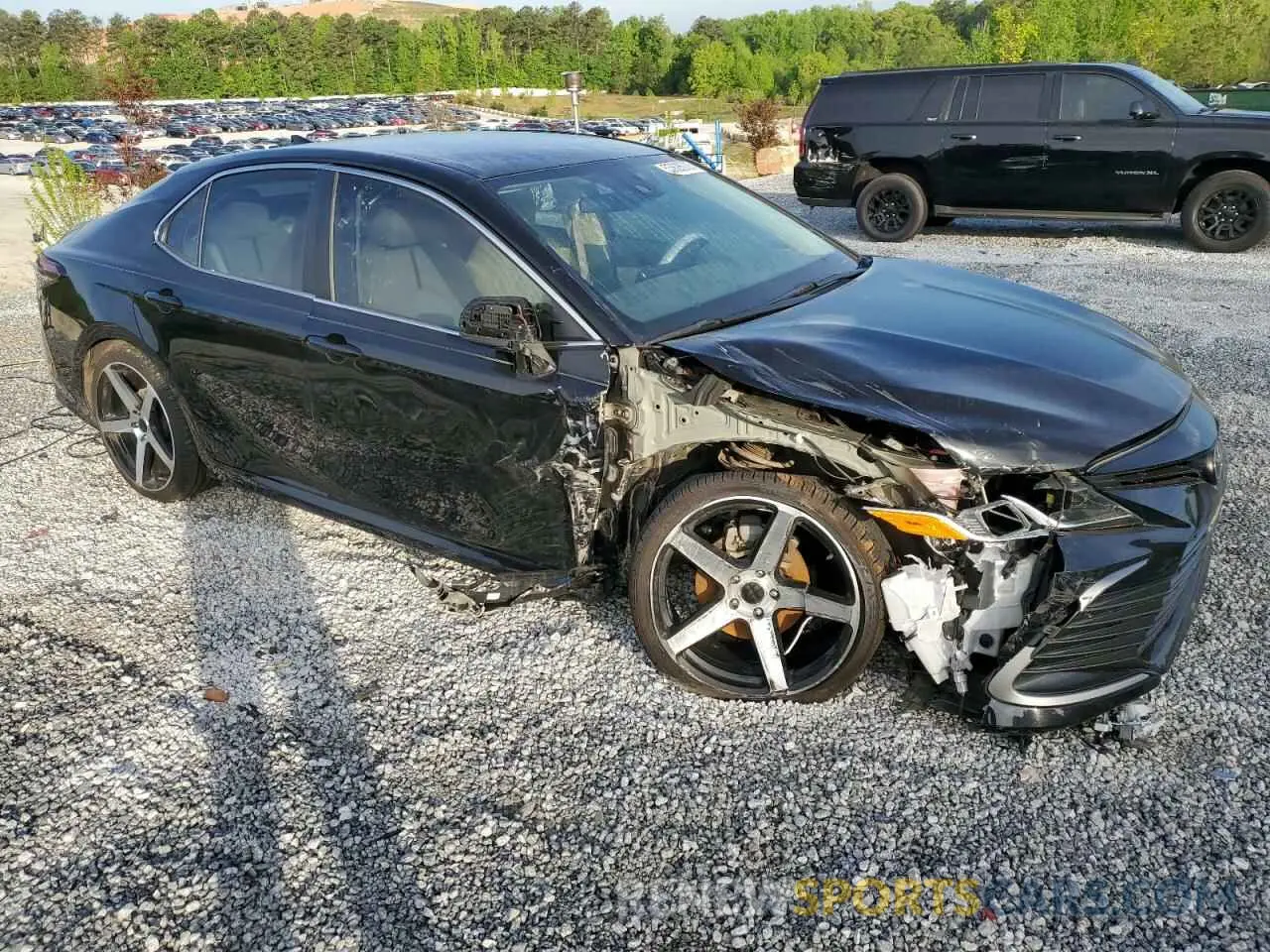 4 Photograph of a damaged car 4T1C11AK1MU408081 TOYOTA CAMRY 2021