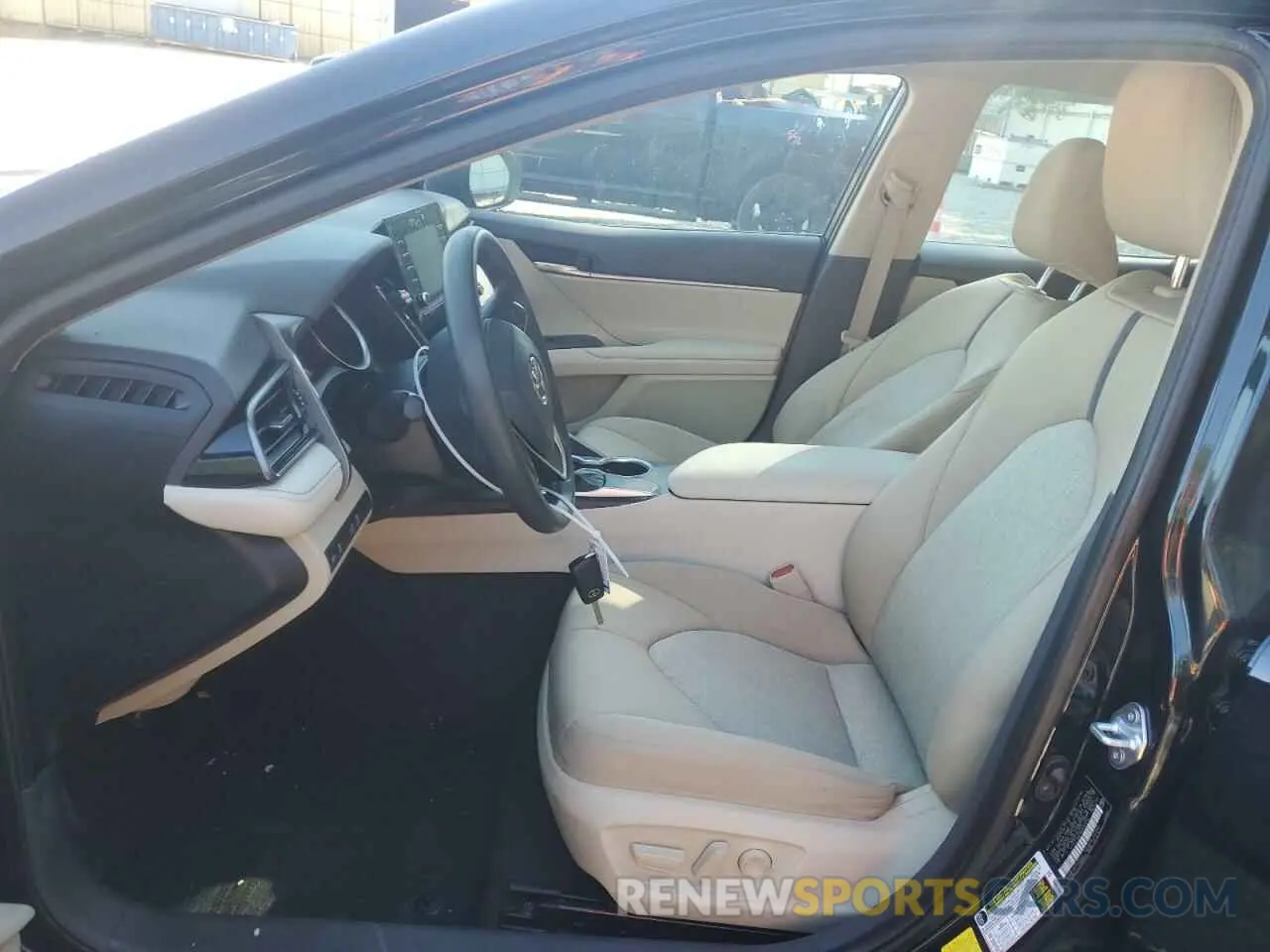 7 Photograph of a damaged car 4T1C11AK1MU422014 TOYOTA CAMRY 2021