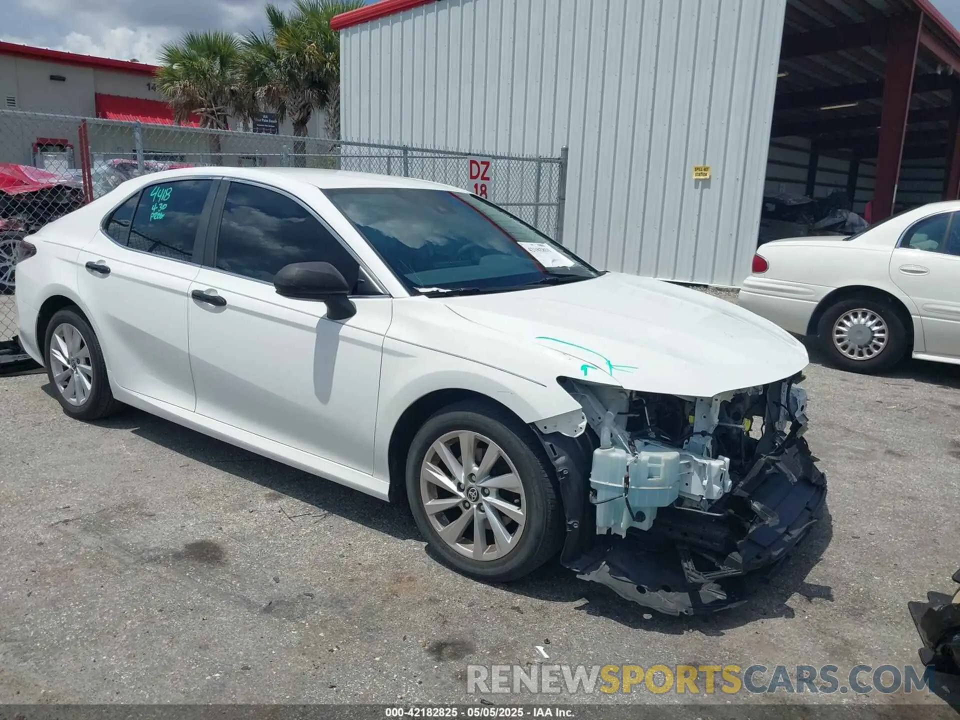 1 Photograph of a damaged car 4T1C11AK1MU448211 TOYOTA CAMRY 2021