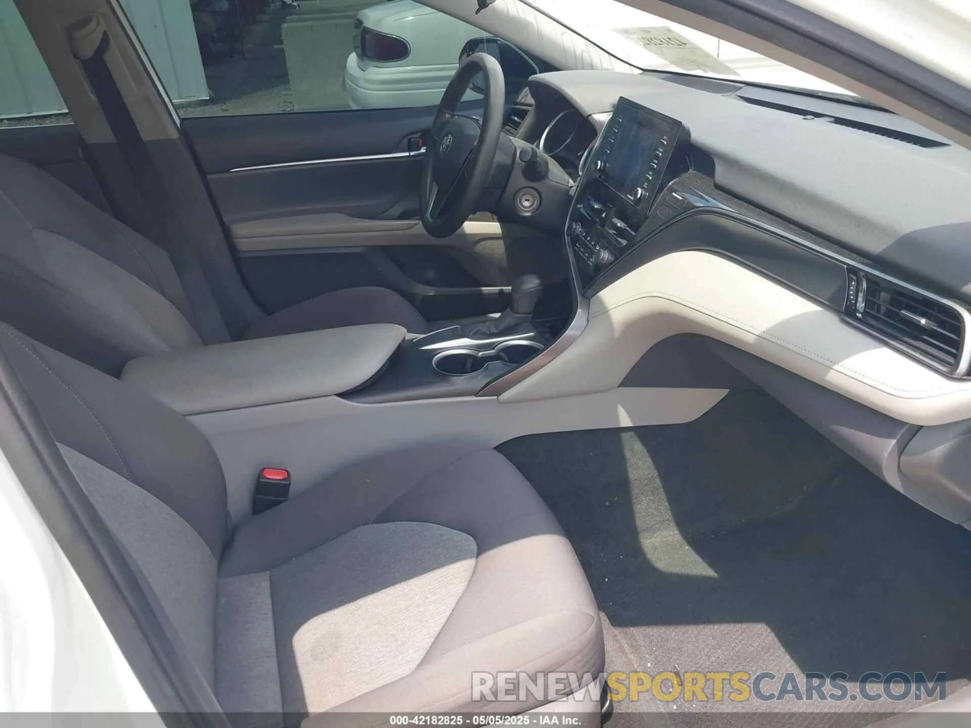 5 Photograph of a damaged car 4T1C11AK1MU448211 TOYOTA CAMRY 2021