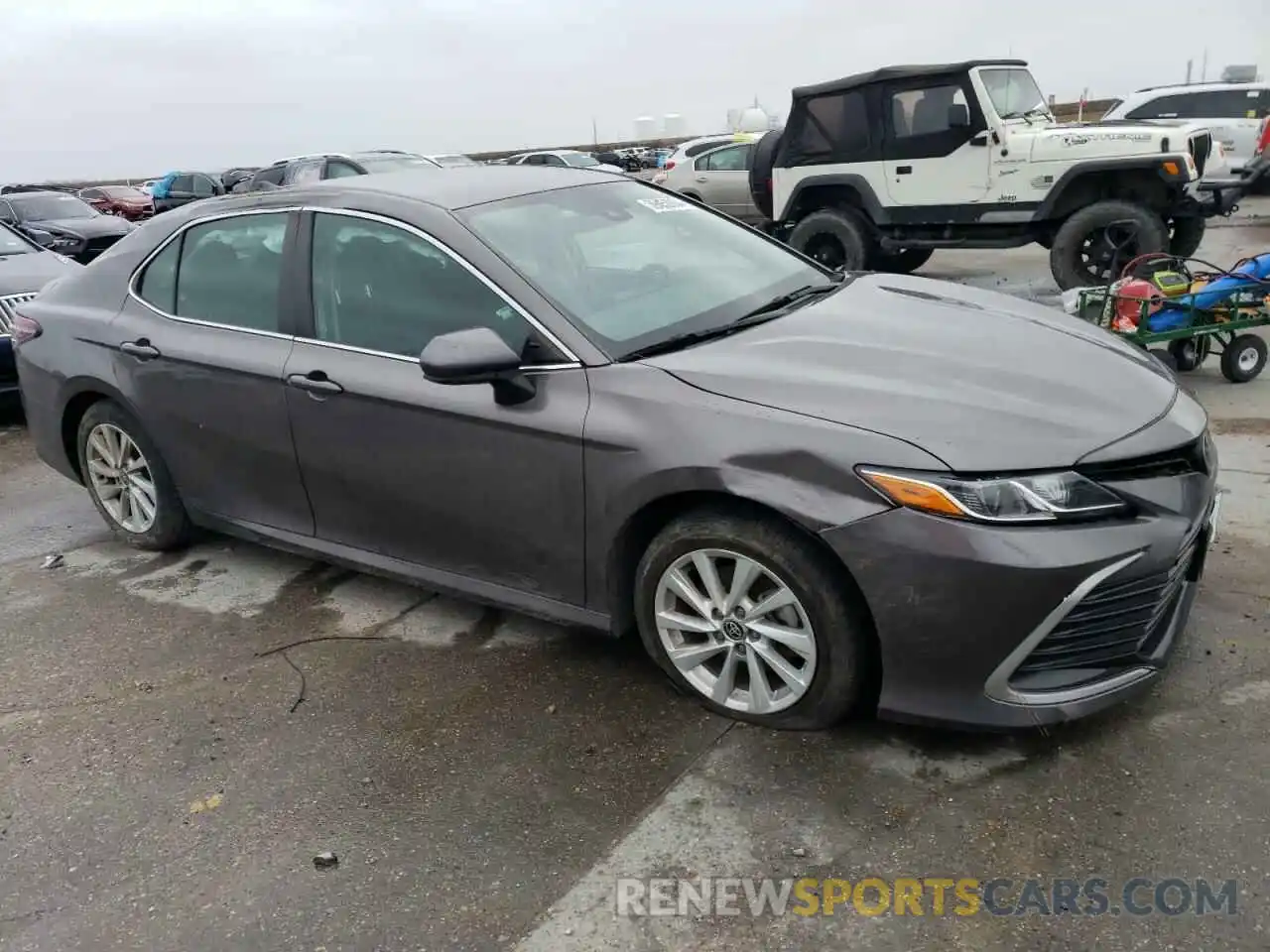 4 Photograph of a damaged car 4T1C11AK1MU464666 TOYOTA CAMRY 2021