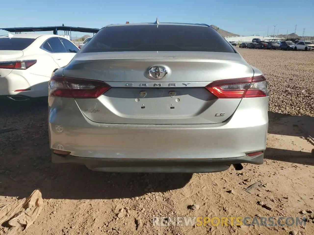 6 Photograph of a damaged car 4T1C11AK1MU472783 TOYOTA CAMRY 2021