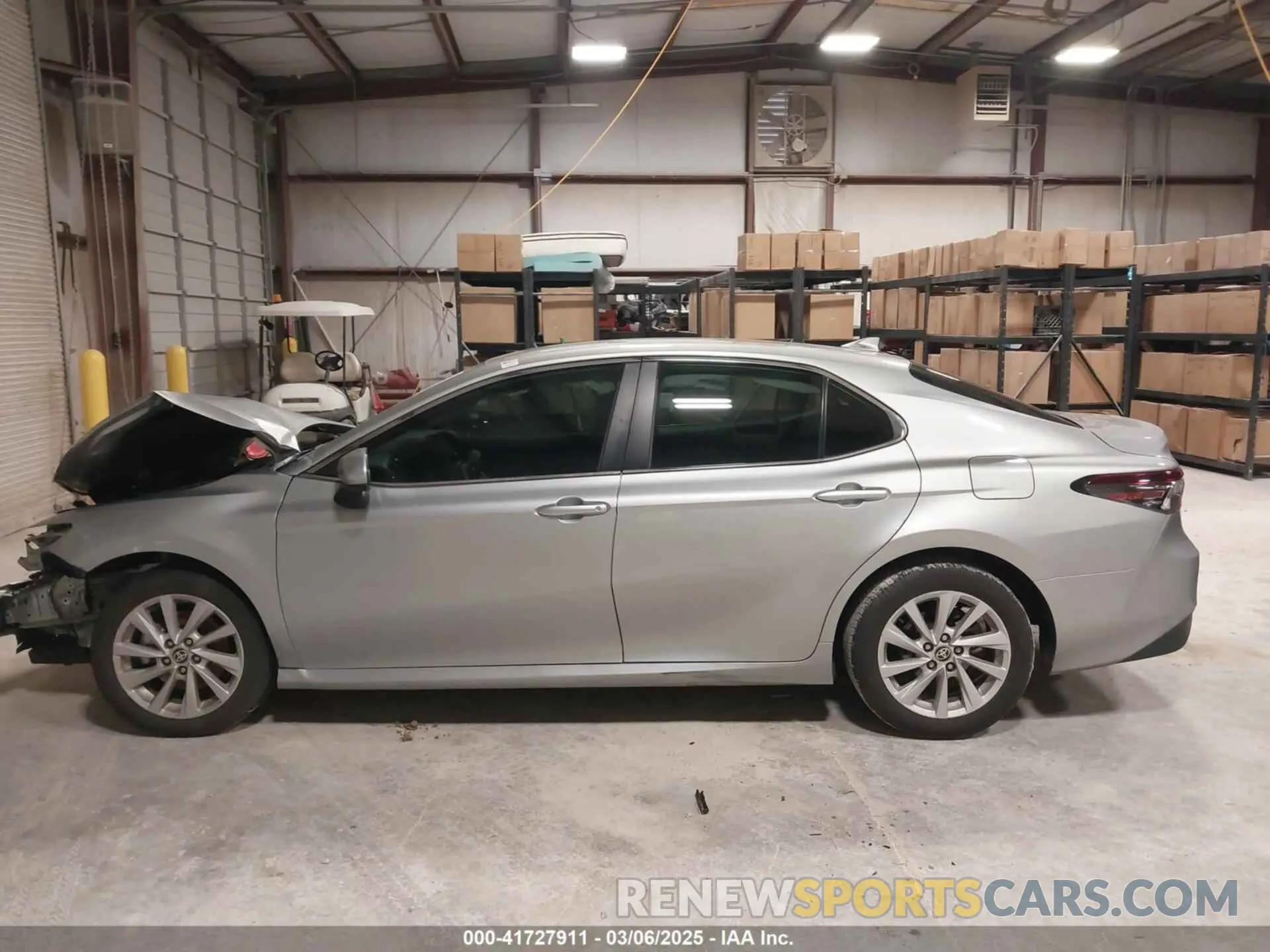14 Photograph of a damaged car 4T1C11AK1MU492046 TOYOTA CAMRY 2021
