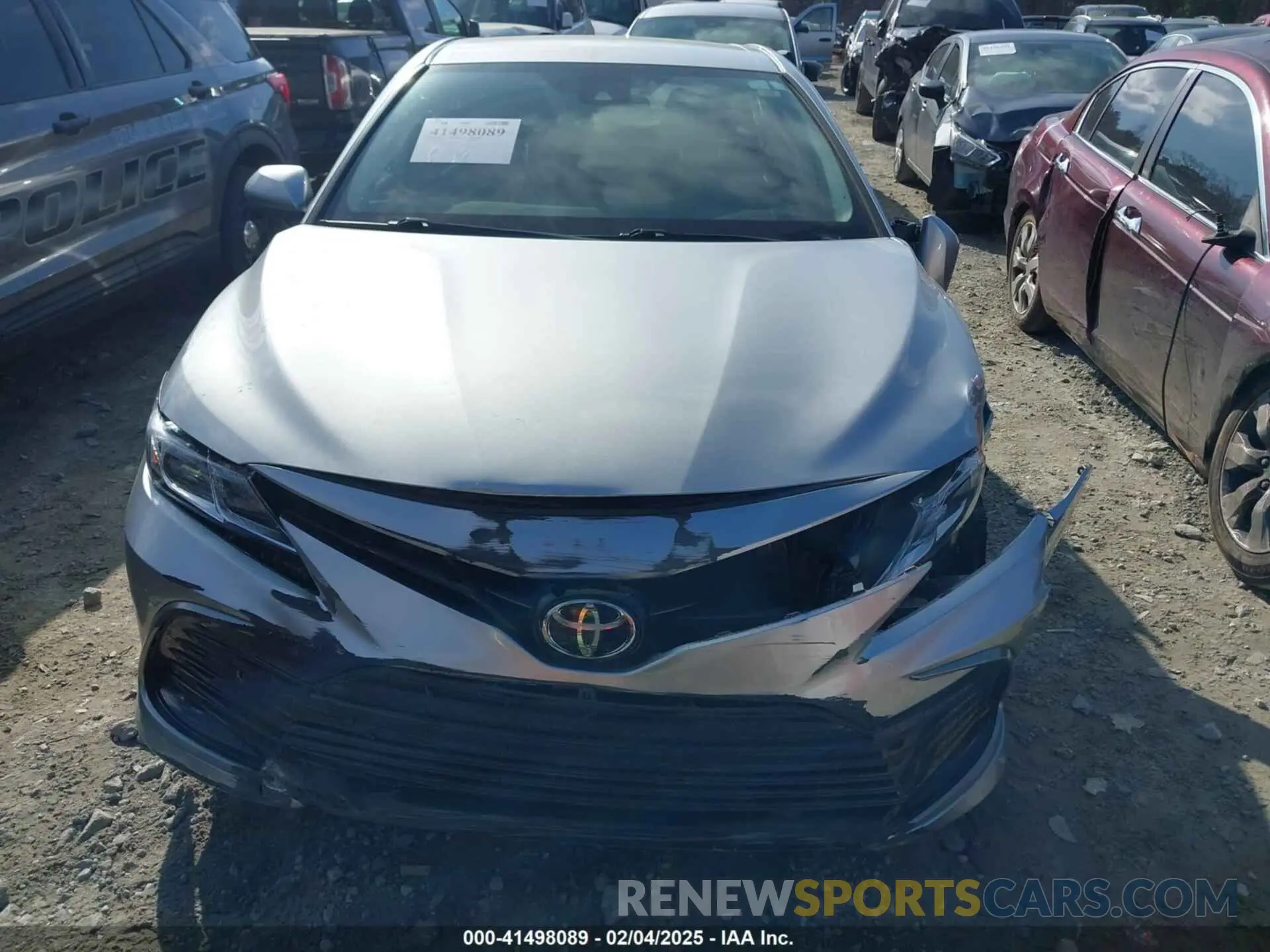 12 Photograph of a damaged car 4T1C11AK1MU520962 TOYOTA CAMRY 2021