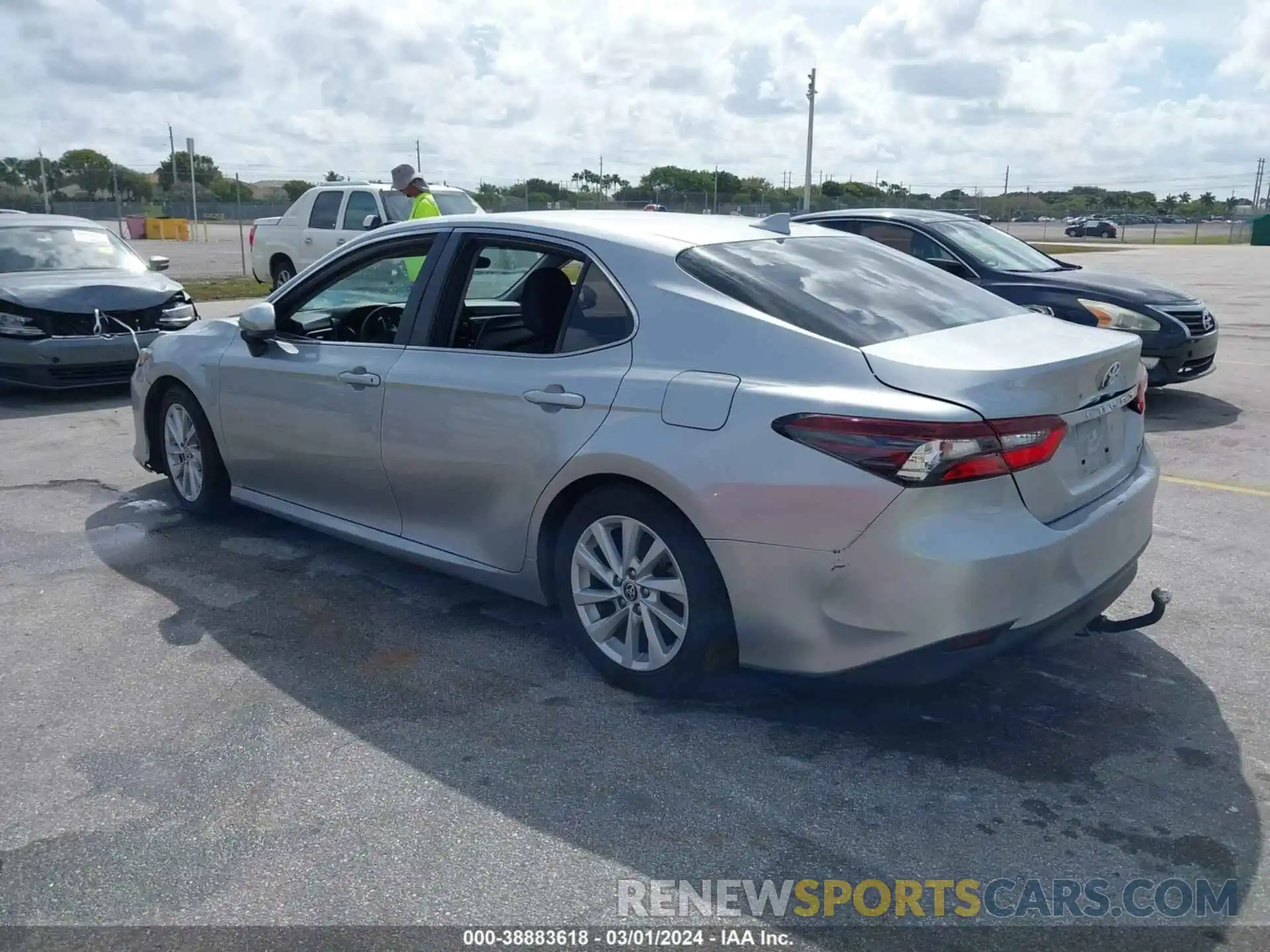 3 Photograph of a damaged car 4T1C11AK1MU536207 TOYOTA CAMRY 2021